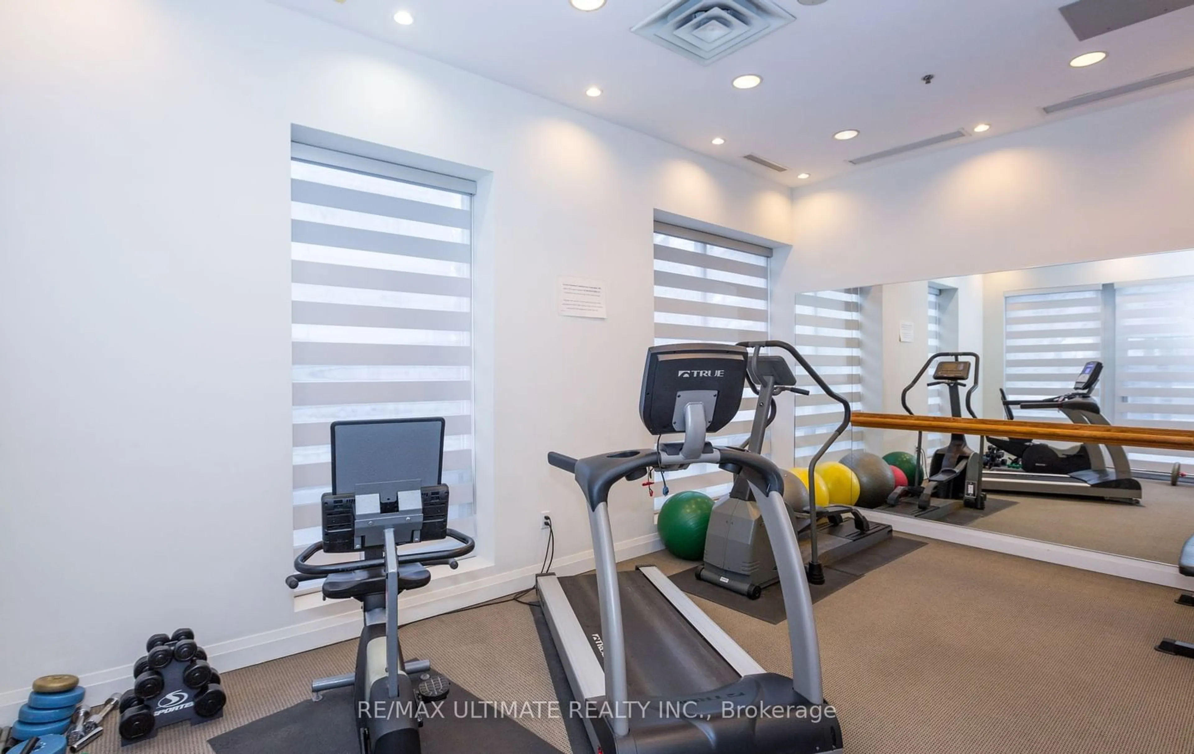 Gym or fitness room for 2 Edith Dr #304, Toronto Ontario M4R 2H7