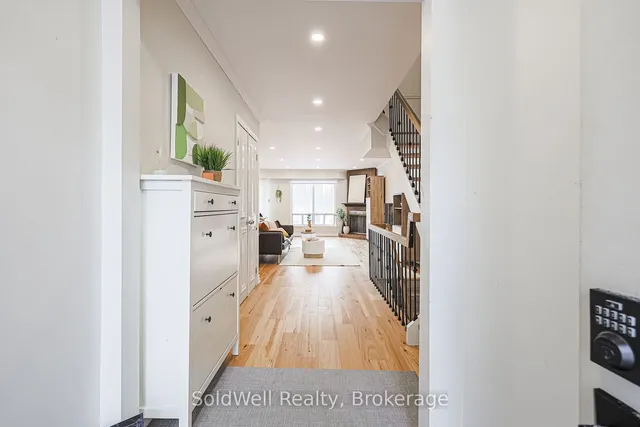 Additional property image - 62 Flaming Roseway