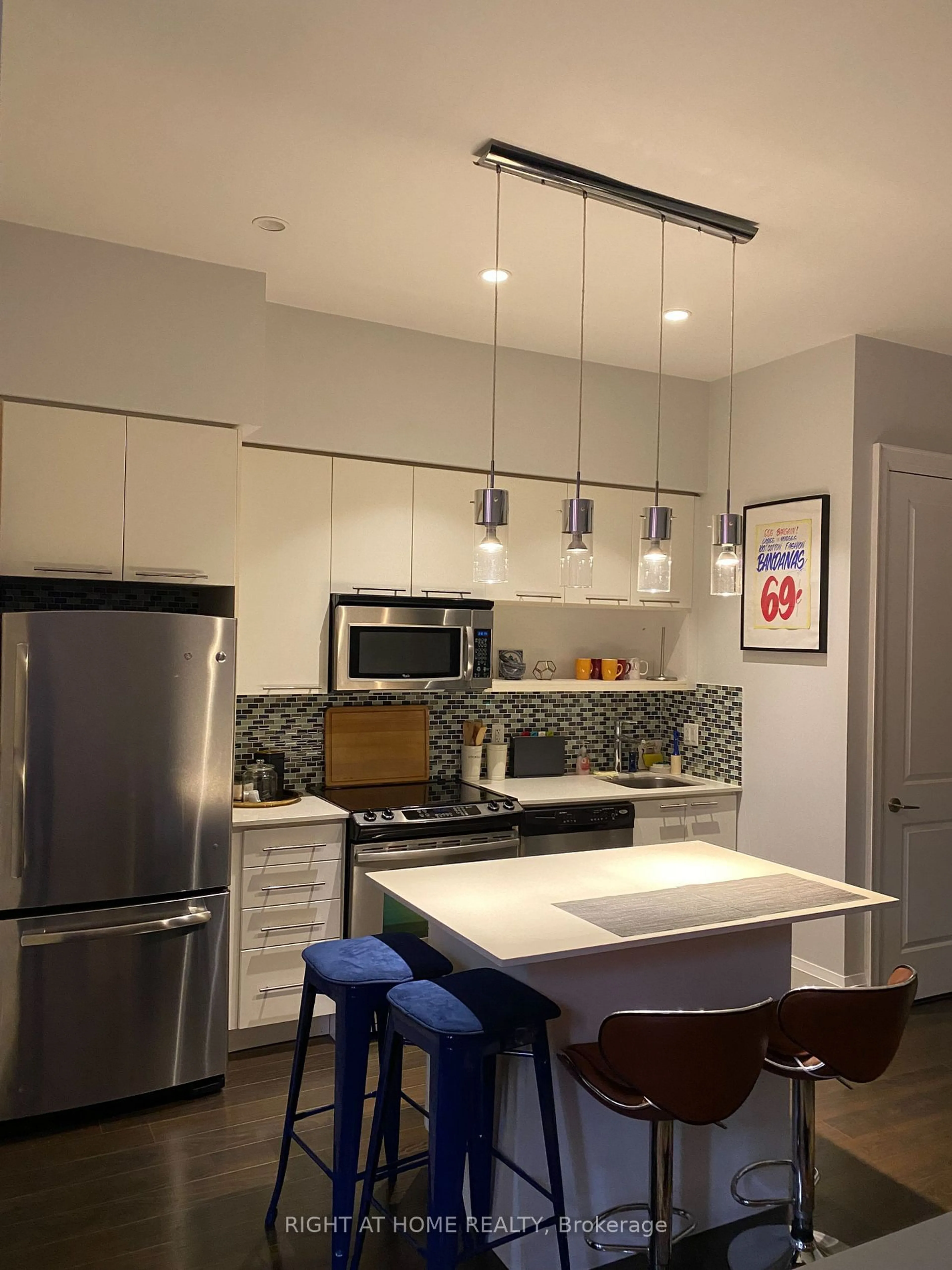 Open concept kitchen, unknown for 100 Harrison Garden Blvd #L02, Toronto Ontario M2N 0C2