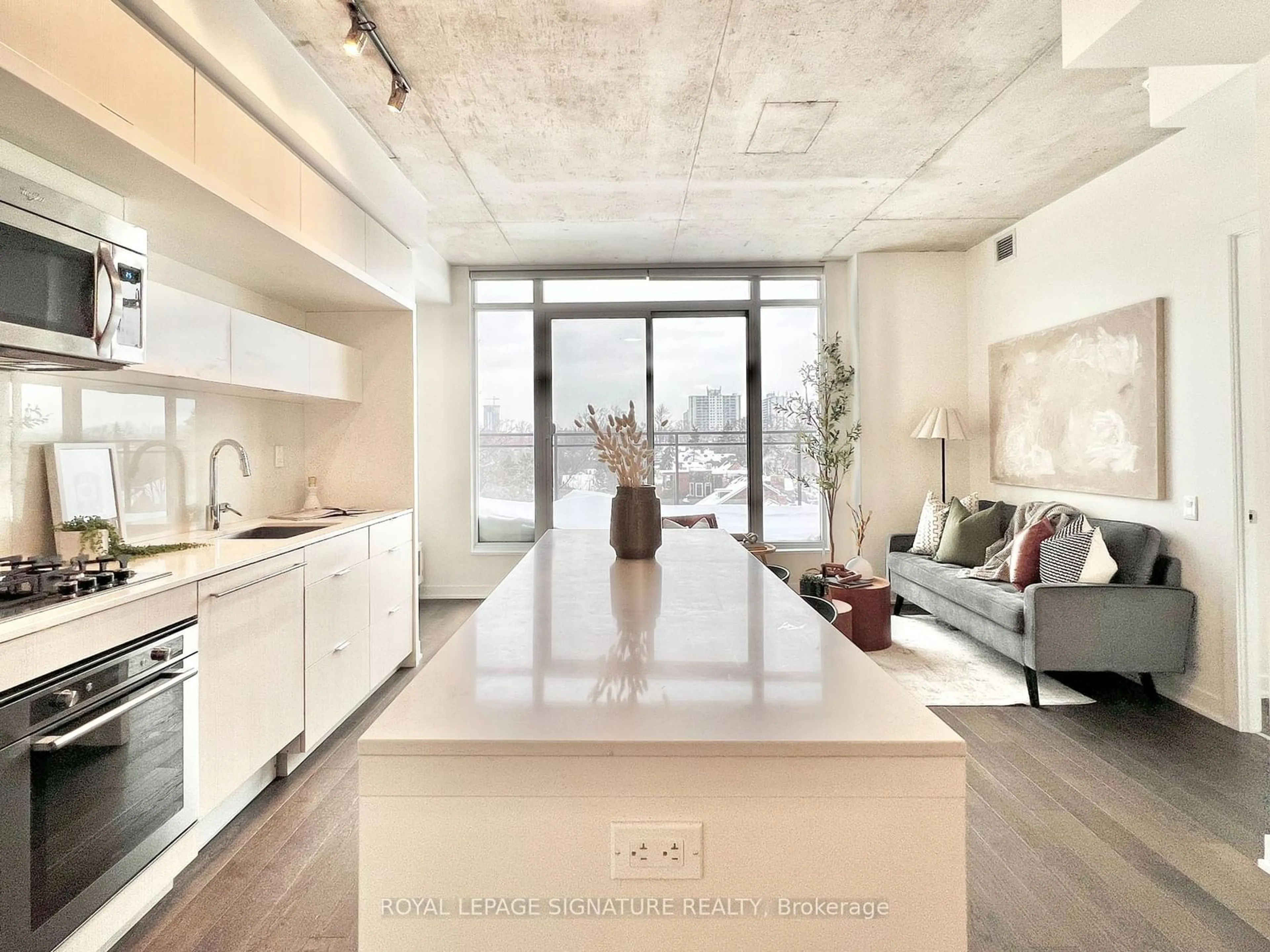 Open concept kitchen, unknown for 130 Rusholme Rd #507, Toronto Ontario M6H 2Y7