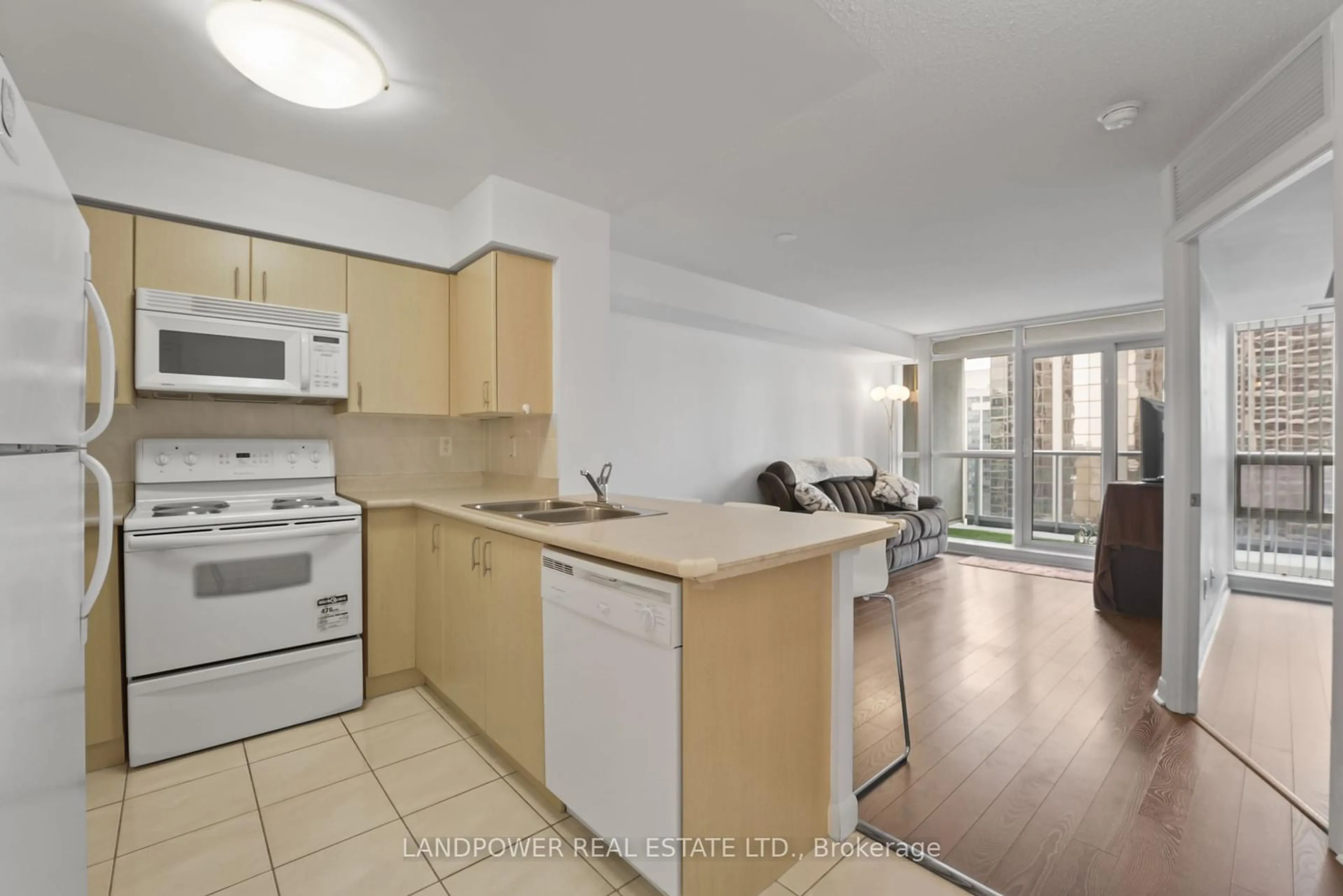 Standard kitchen, unknown for 4978 Yonge St #1701, Toronto Ontario M2N 7G8