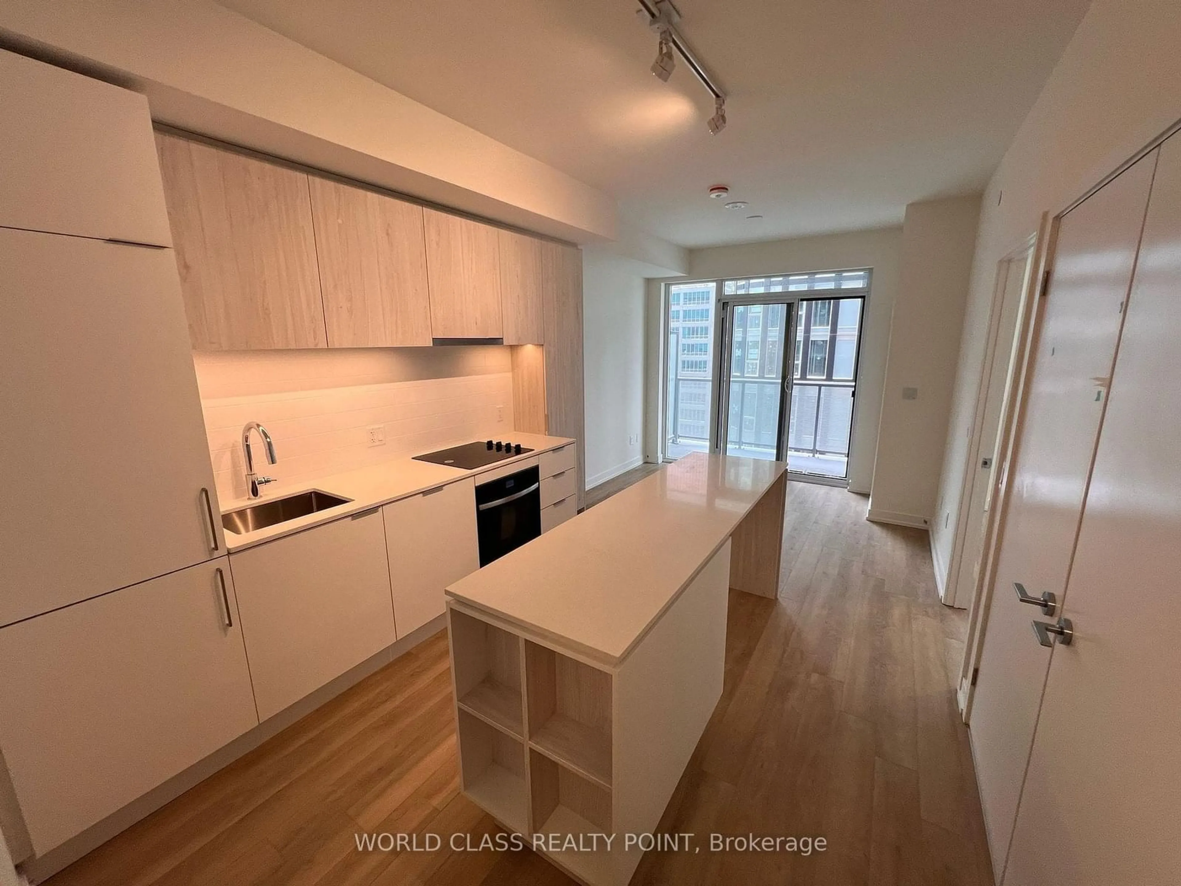 Standard kitchen, wood/laminate floor for 87 church St, Toronto Ontario M5C 2W2