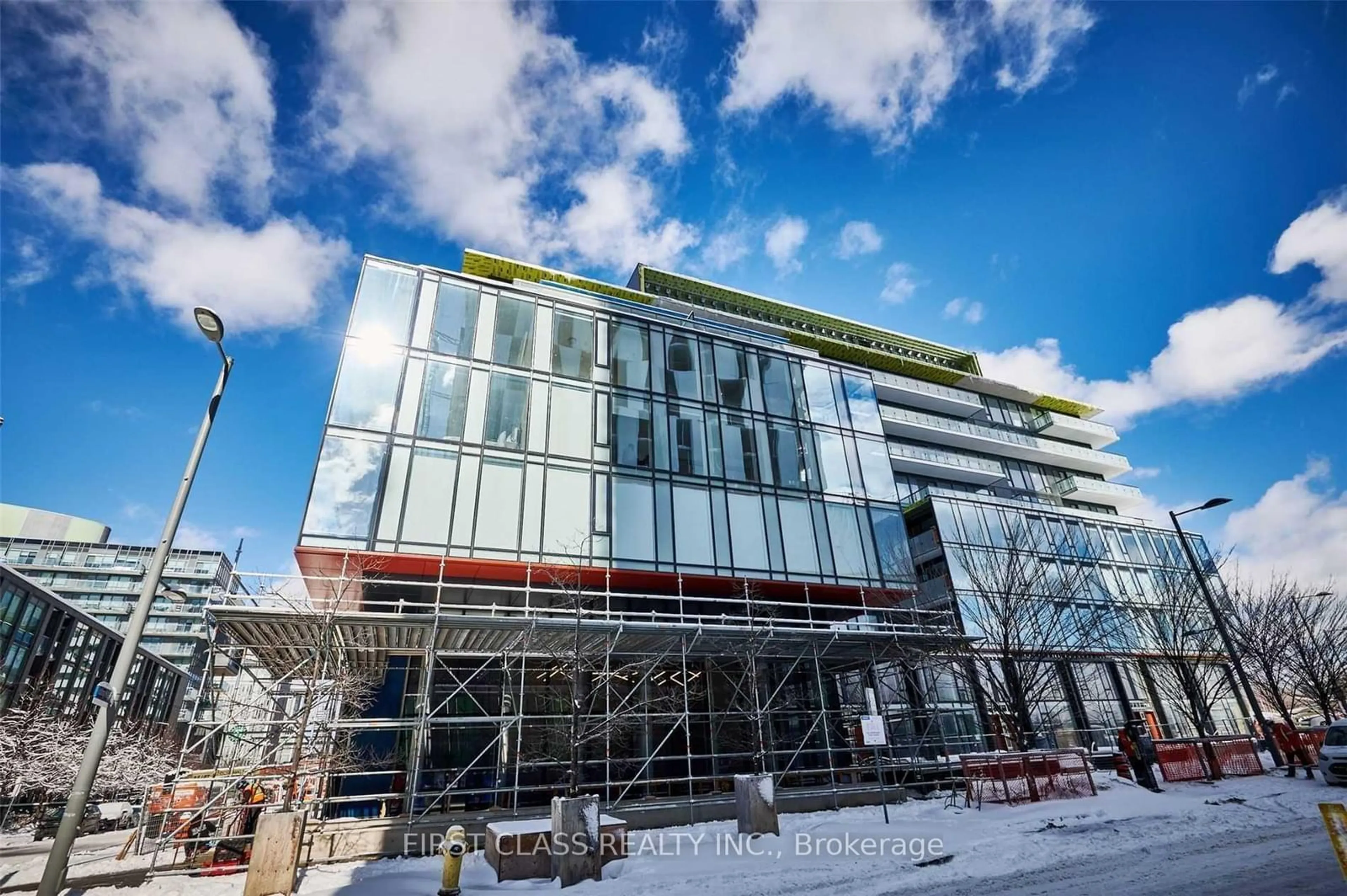 Indoor foyer for 180 Mill St #S804, Toronto Ontario M5A 0V7