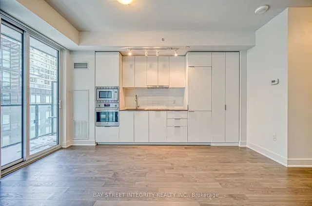 Additional property image - 955 Bay St Unit 604
