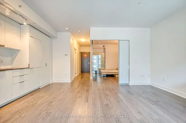 Additional property image - 955 Bay St Unit 604
