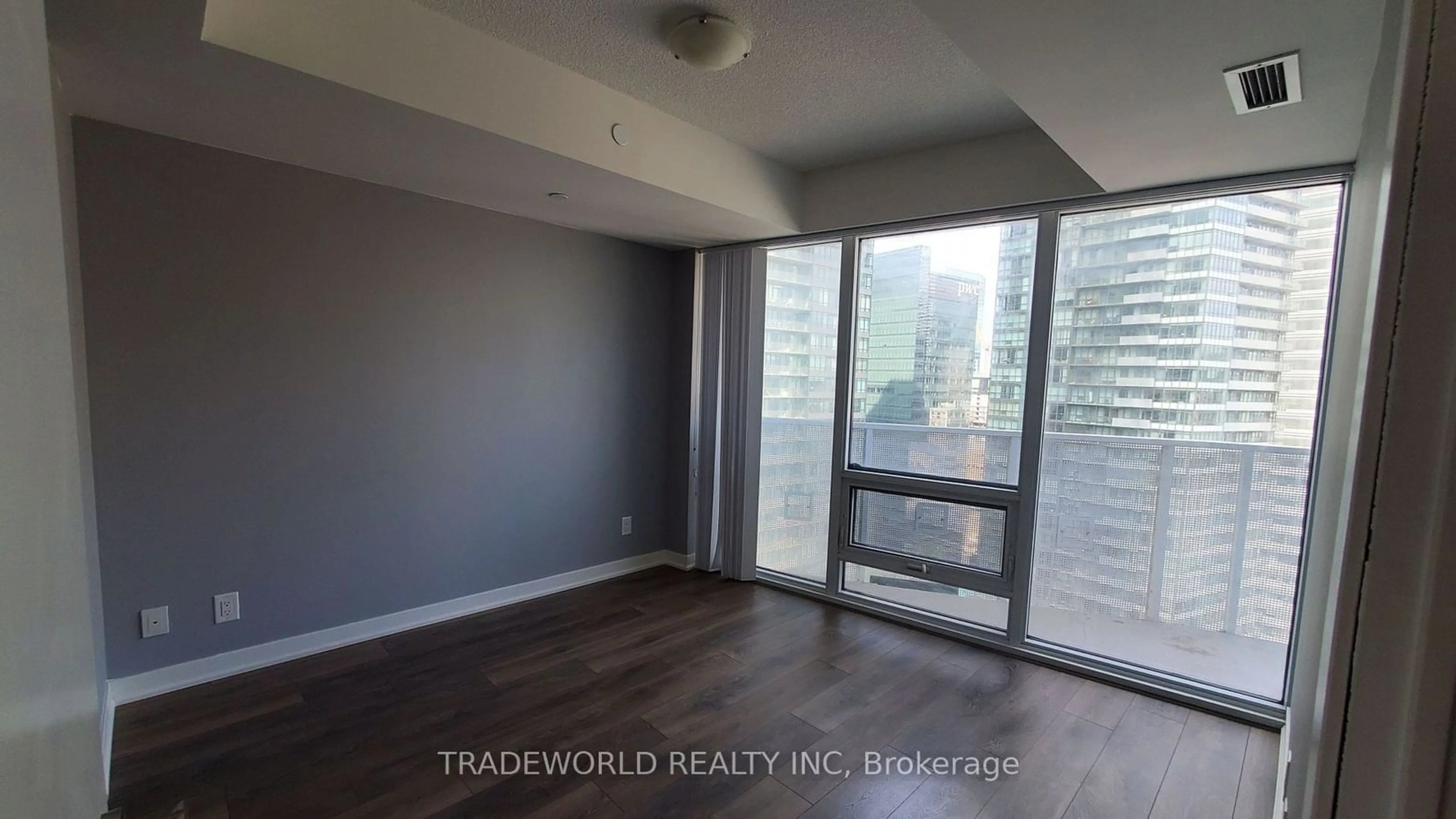 A pic of a room for 100 Harbour St #2703, Toronto Ontario M5J 0B5