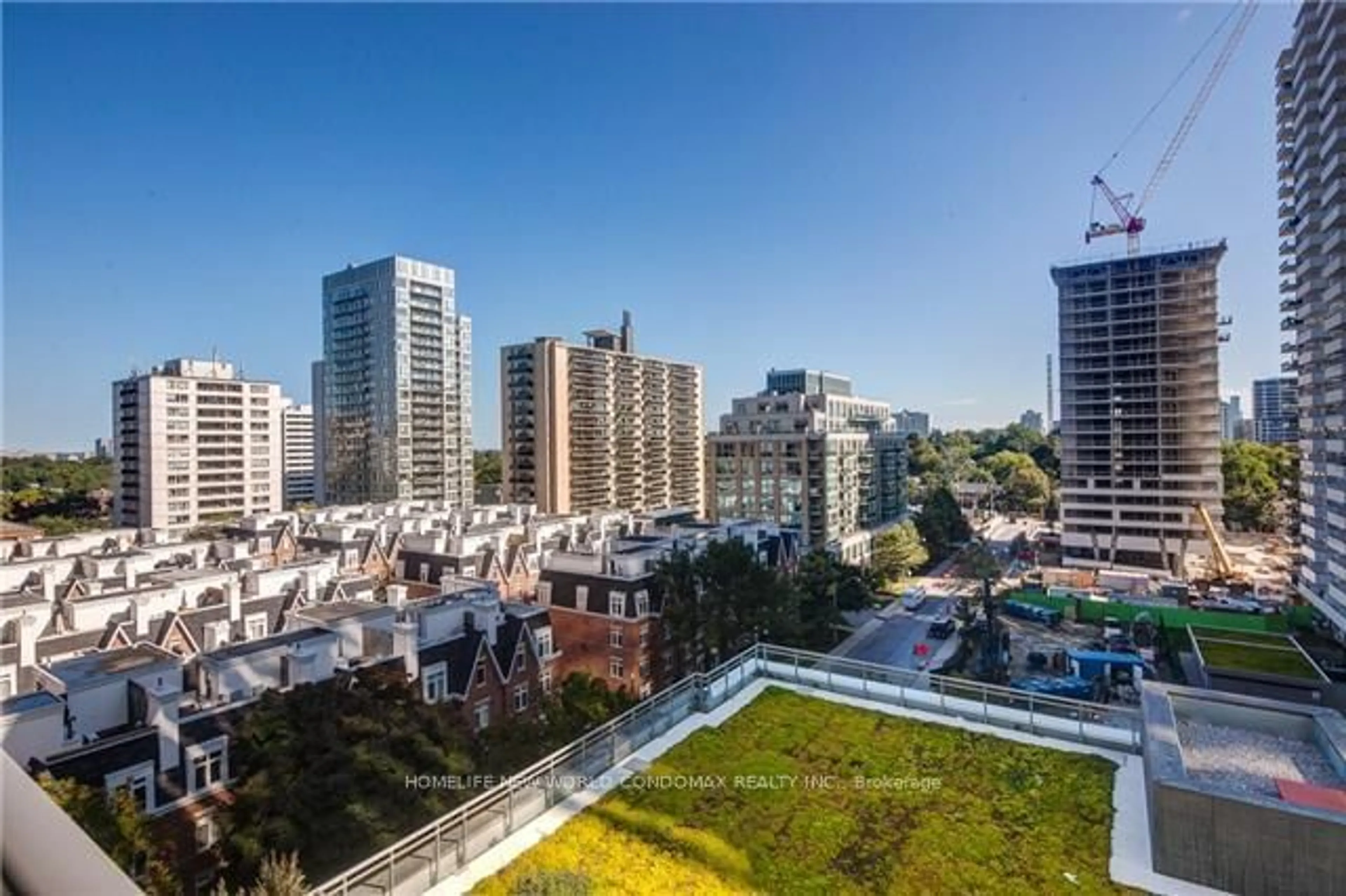 A pic from outside/outdoor area/front of a property/back of a property/a pic from drone, city buildings view from balcony for 98 Lillian St #719, Toronto Ontario M4S 0A5