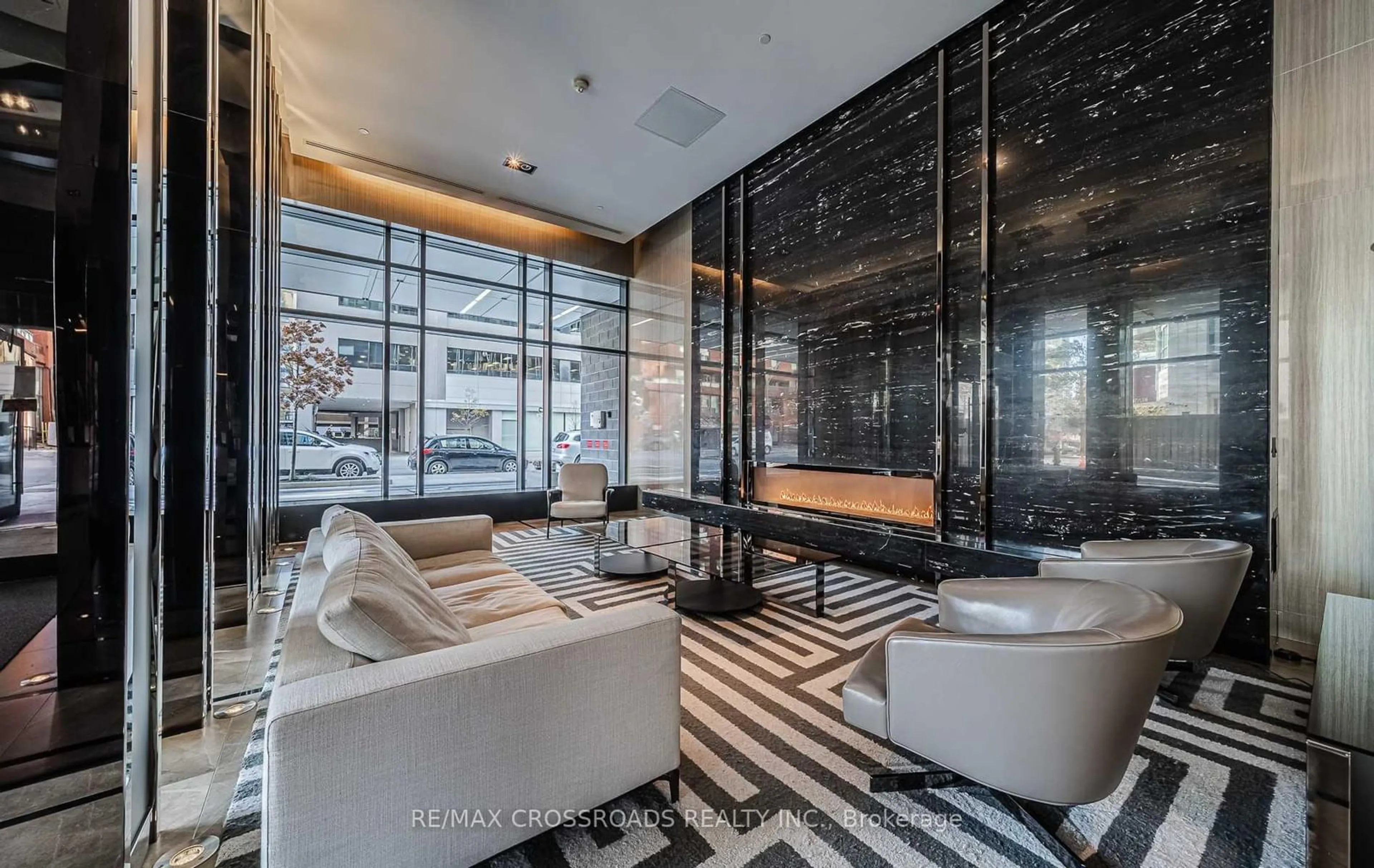 Lobby for 89 Dunfield Ave #804, Toronto Ontario M4S 0A4