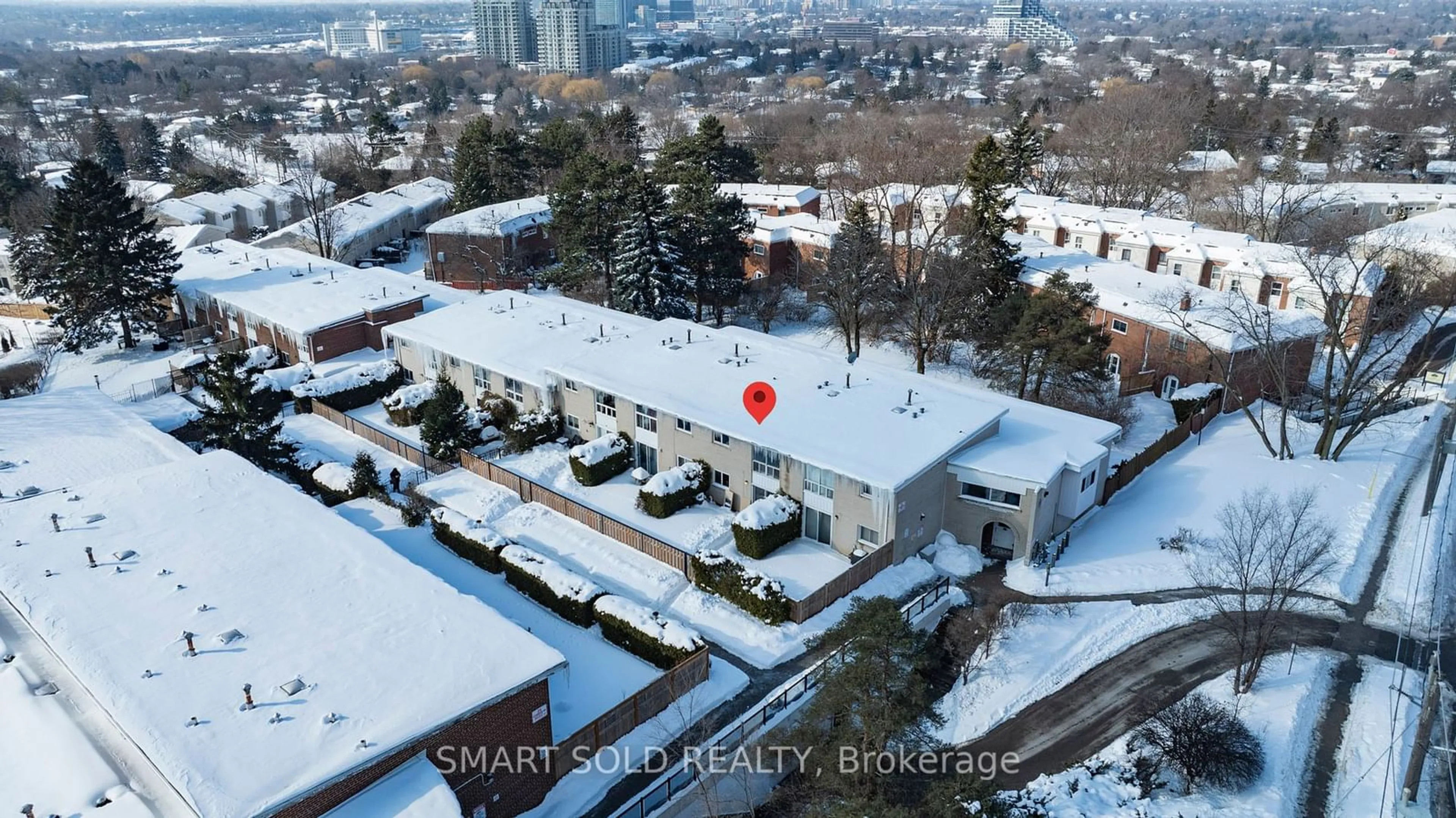 A pic from outside/outdoor area/front of a property/back of a property/a pic from drone, city buildings view from balcony for 25 Esterbrooke Ave #113, Toronto Ontario M2J 2C5