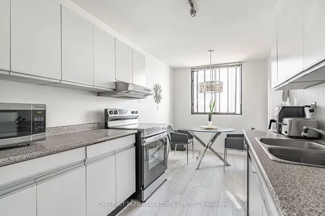 Additional property image - 77 Carlton St Unit 701