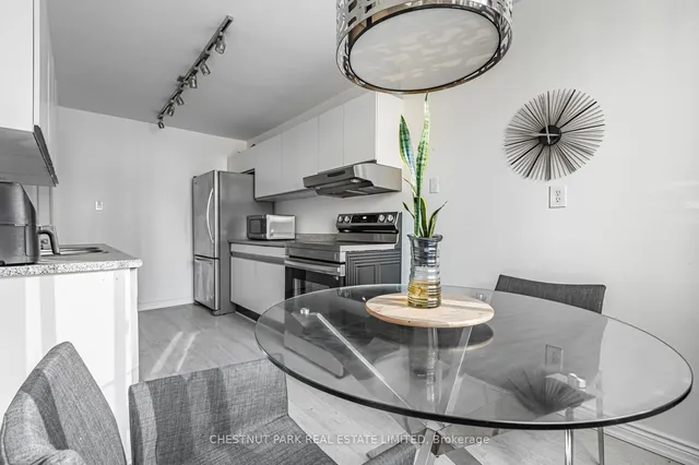 Additional property image - 77 Carlton St Unit 701