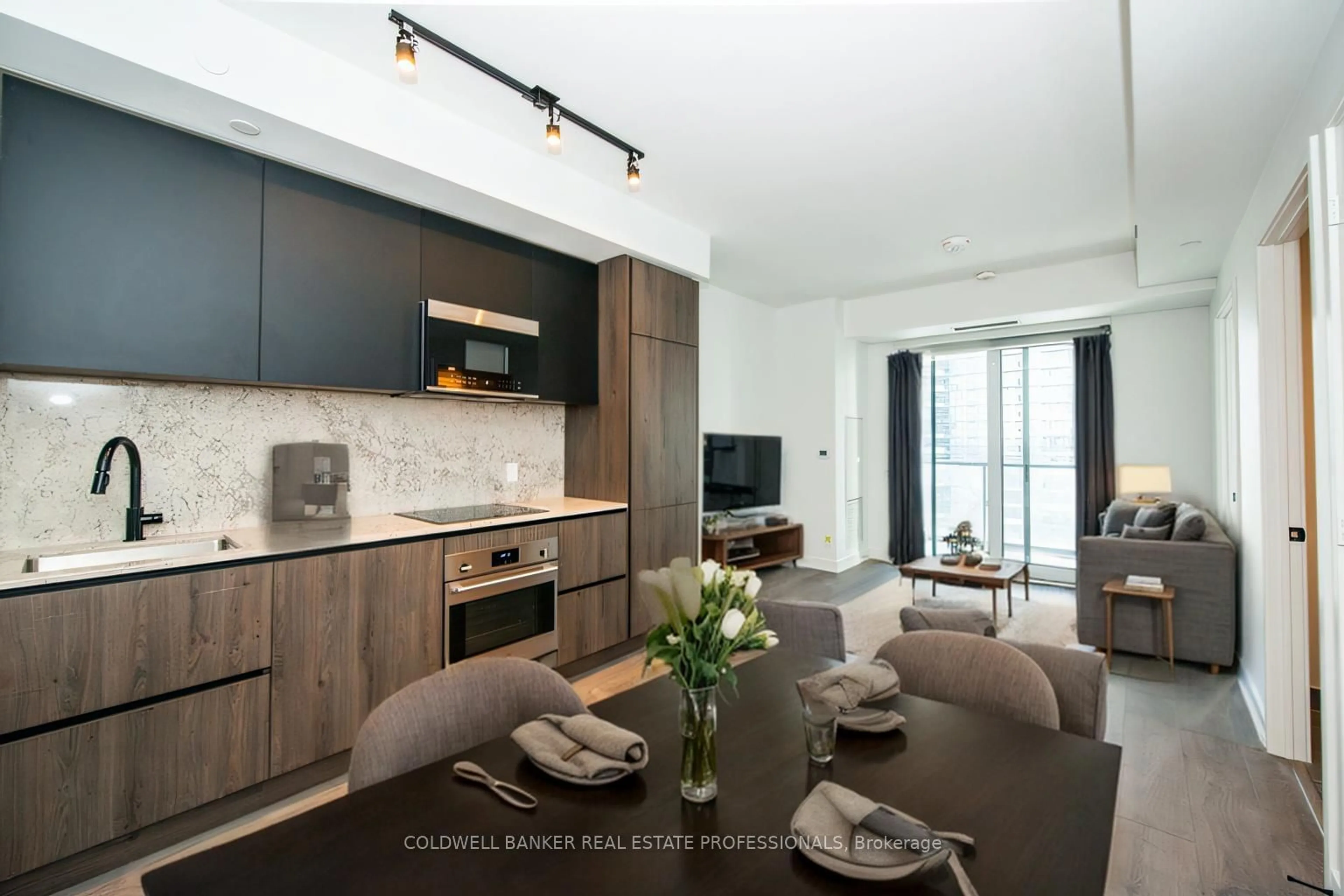 Open concept kitchen, unknown for 108 Peter St #2905, Toronto Ontario M5V 0W2