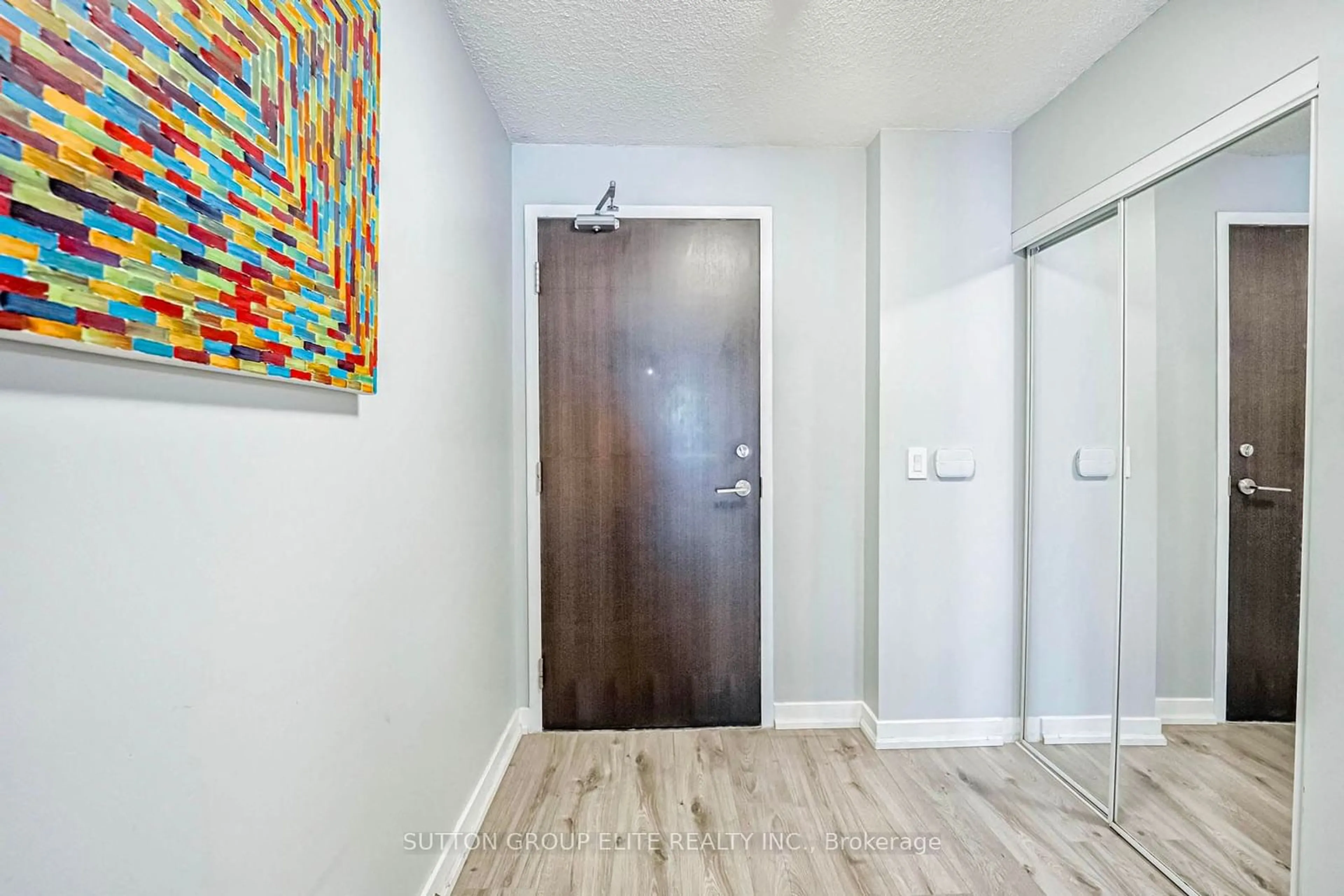 Indoor entryway for 38 Dan Leckie Way #1611, Toronto Ontario M5V 2V6