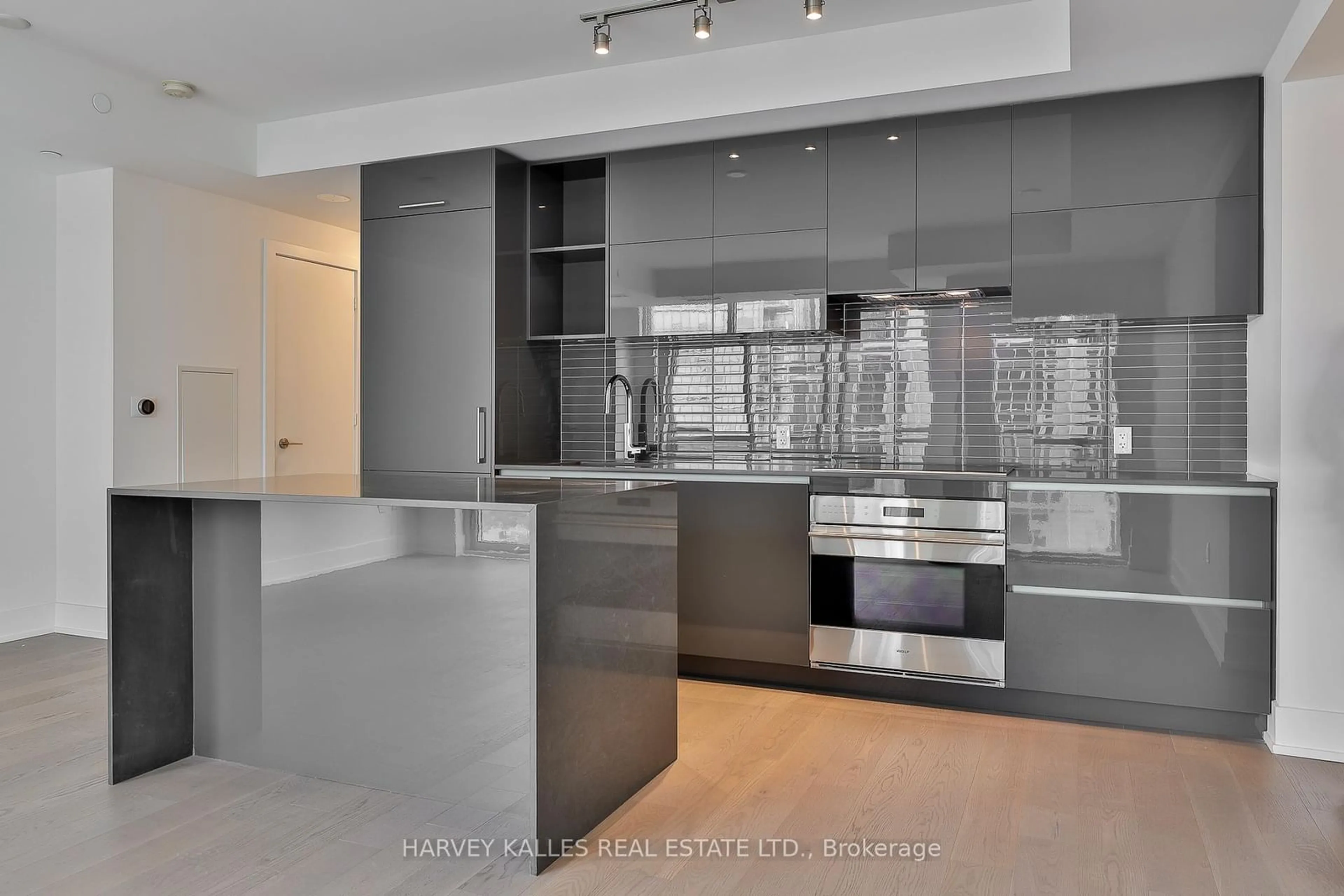 Contemporary kitchen, ceramic/tile floor for 1 Yorkville Ave #4503, Toronto Ontario M4W 0B1