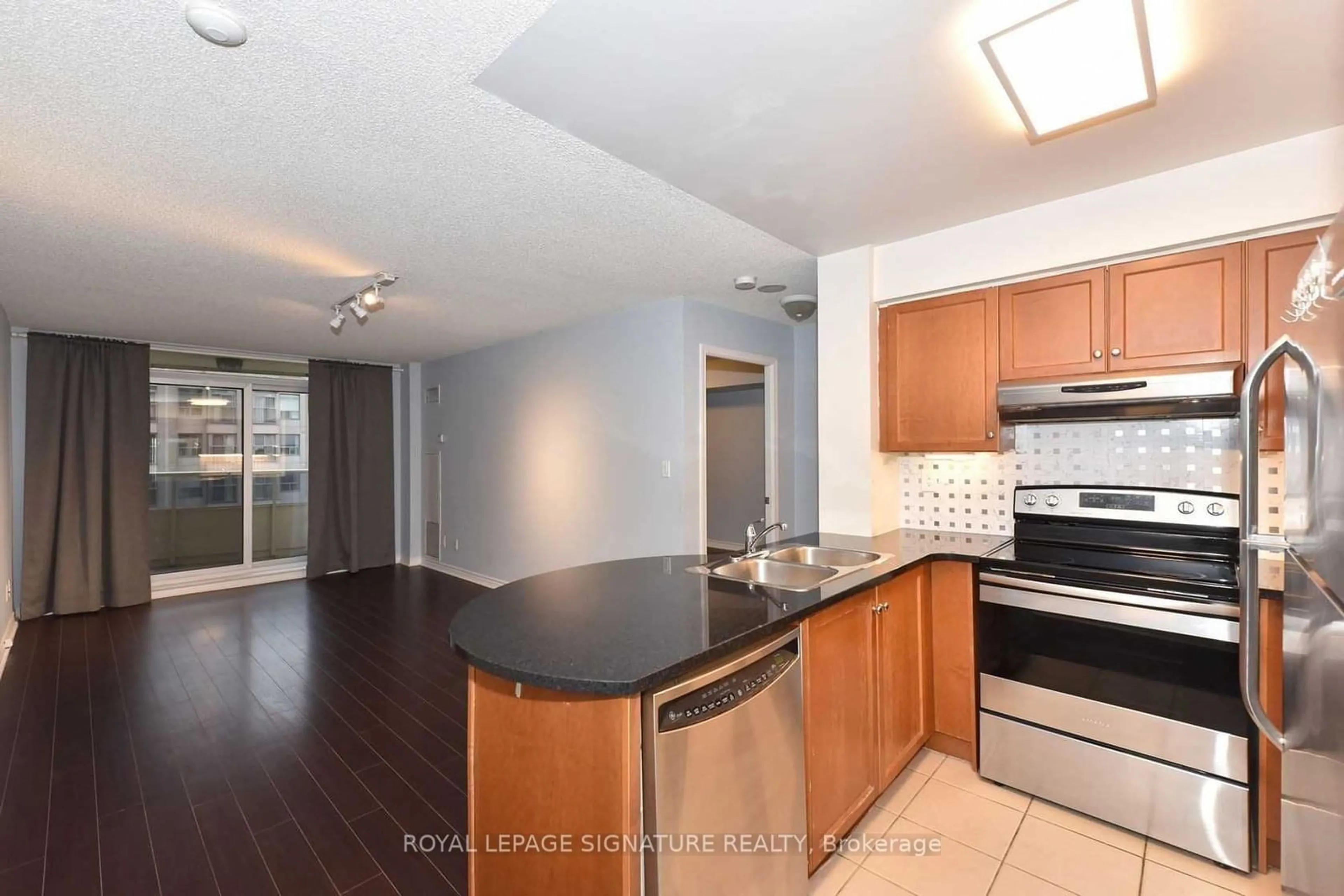 Open concept kitchen, unknown for 2 Rean Dr #704, Toronto Ontario M2K 3B8