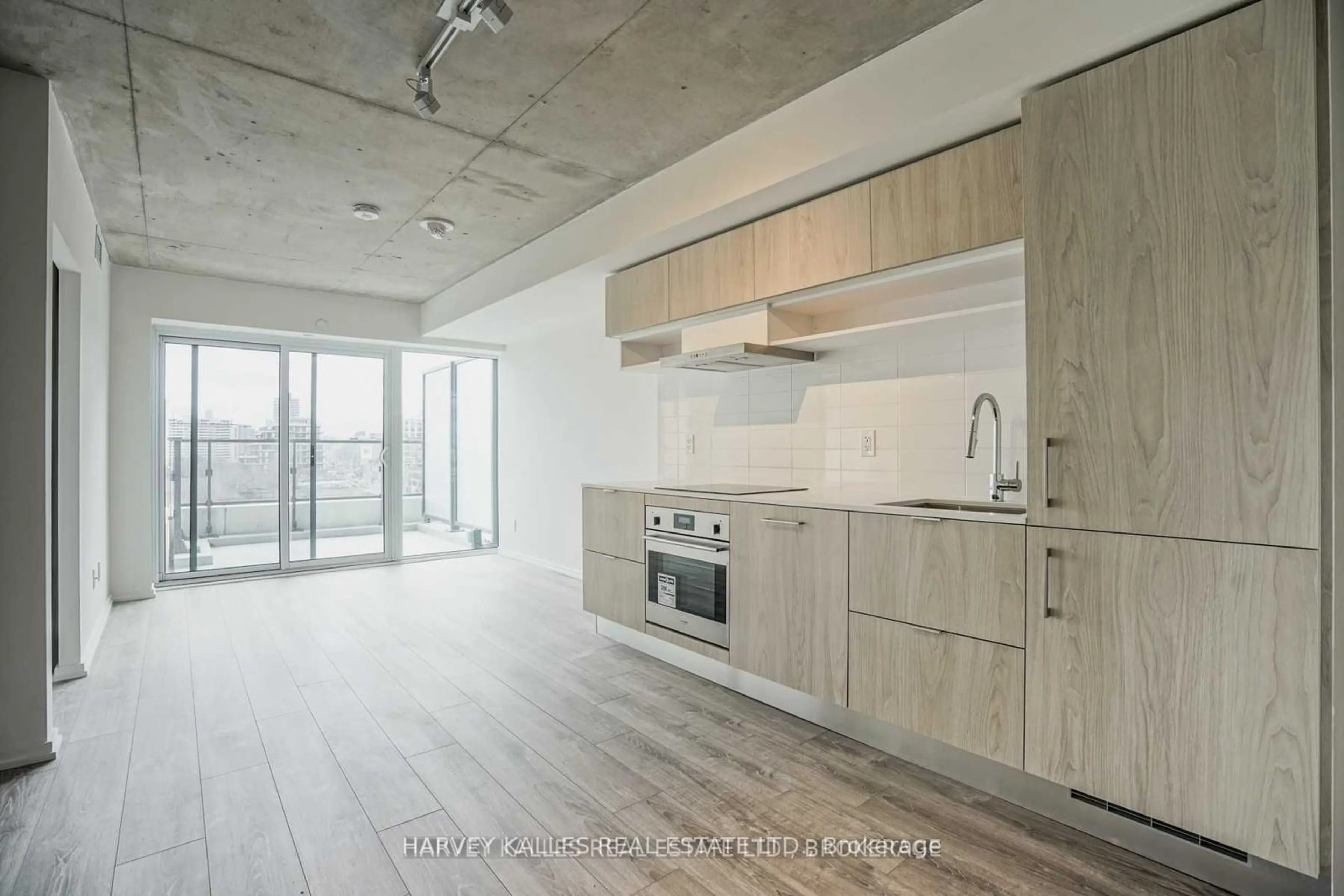 Open concept kitchen, unknown for 8 Hillsdale Ave #829, Toronto Ontario M4S 1T5