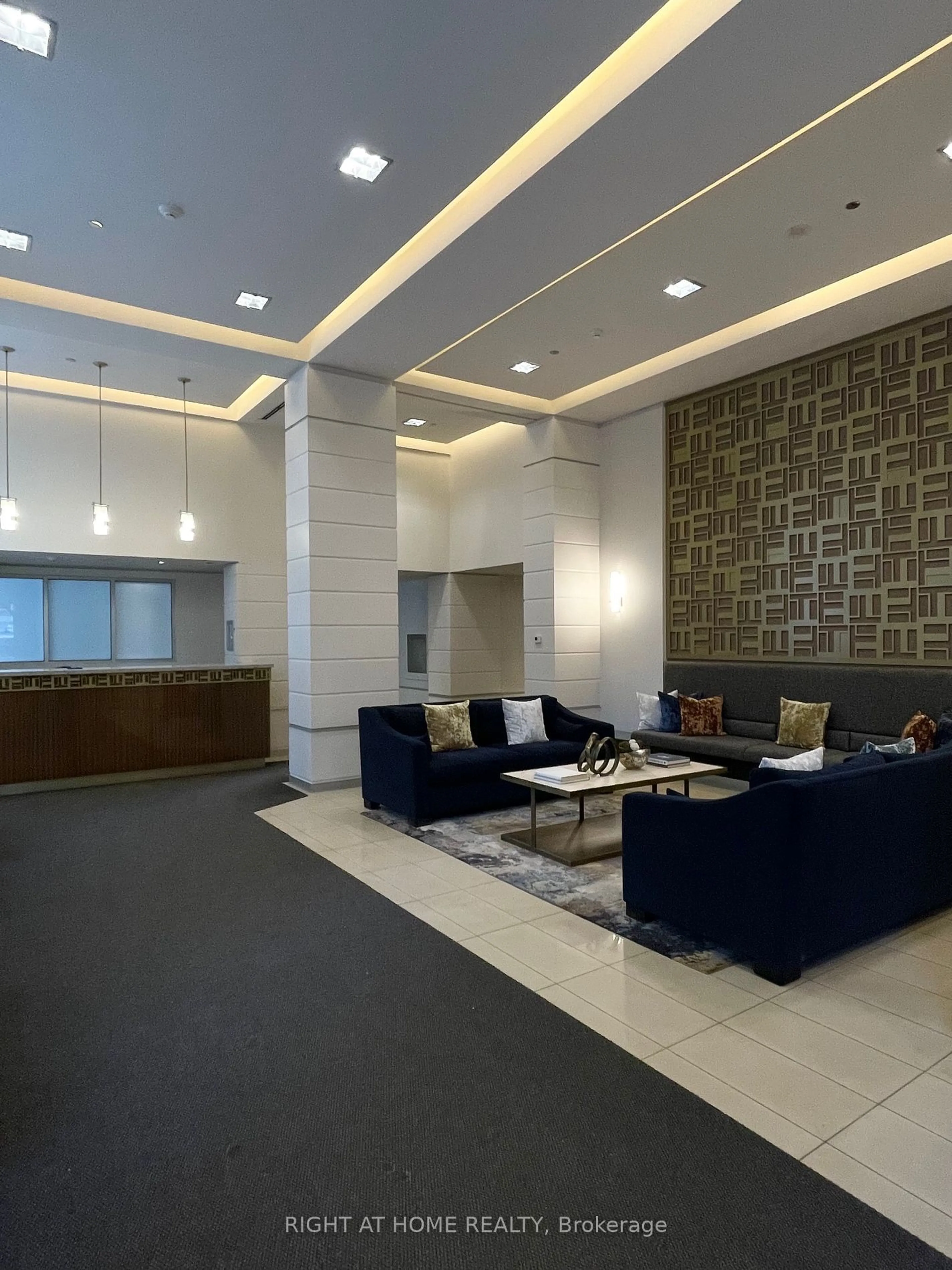 Lobby for 230 King St #606, Toronto Ontario M5A 1K5