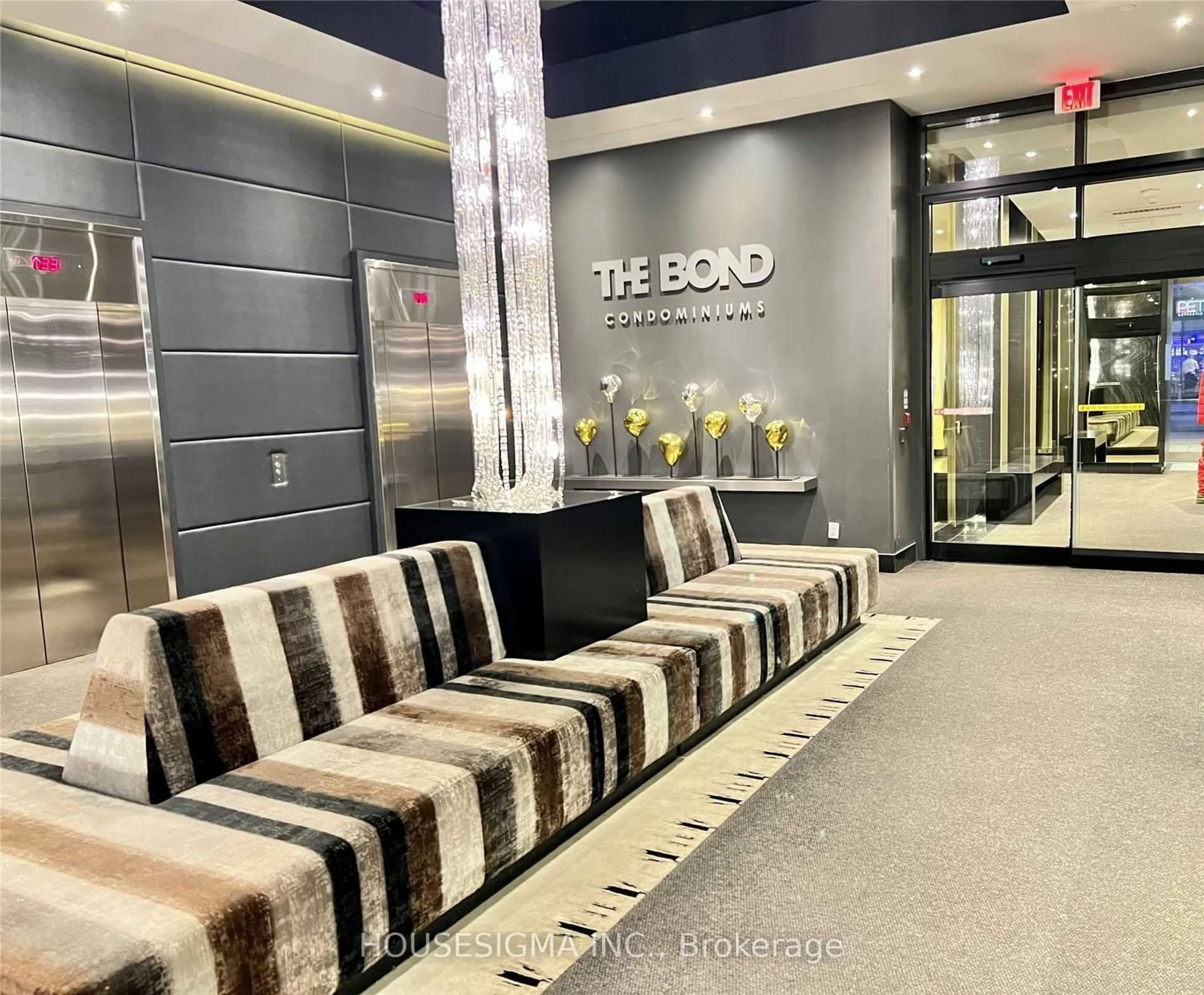 Lobby for 290 Adelaide St #1507, Toronto Ontario M5V 1P6