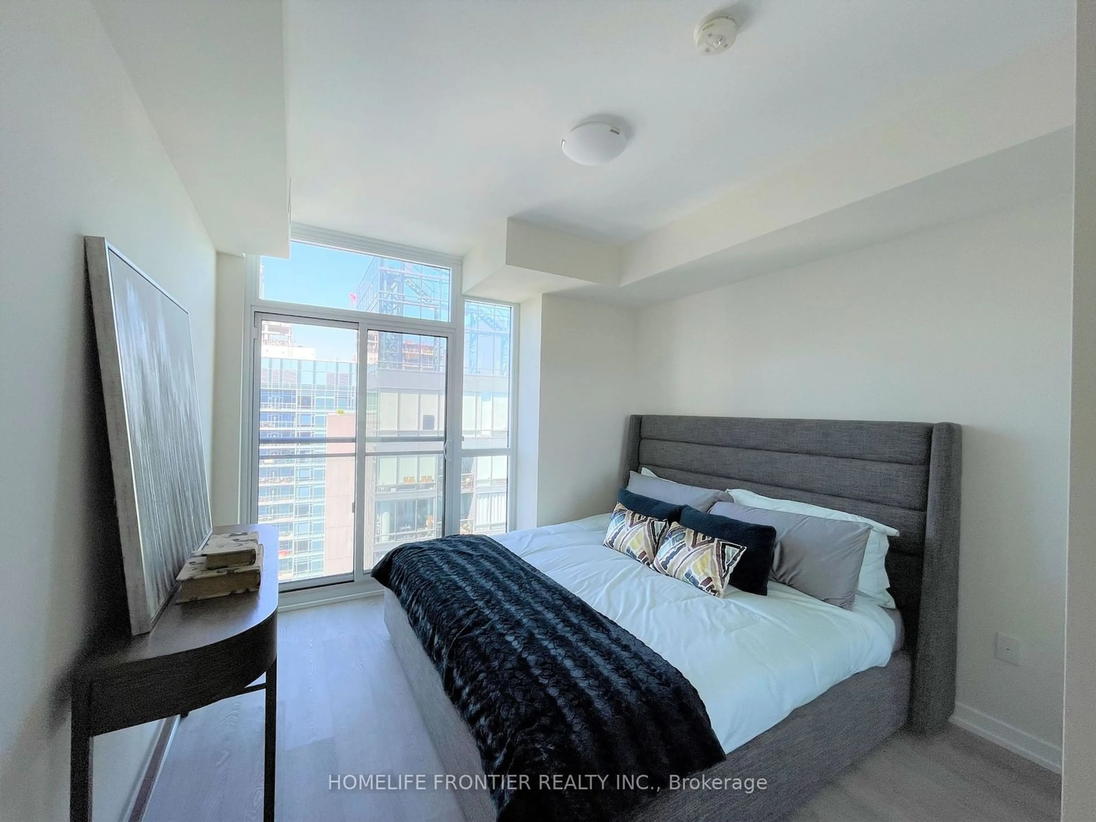 Bedroom with bed, unknown for 99 John St #4403, Toronto Ontario M5V 0S6