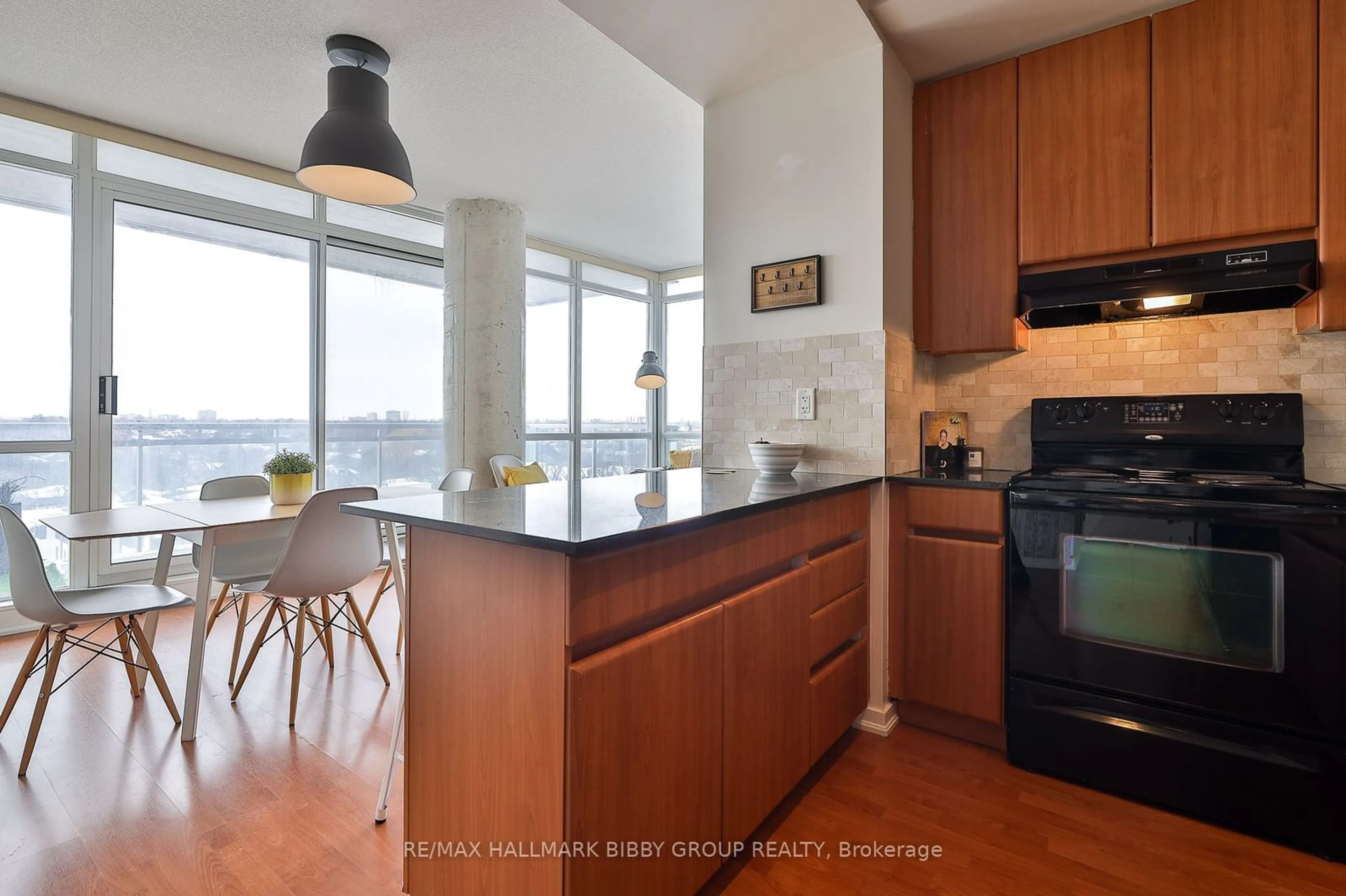 Open concept kitchen, unknown for 30 Canterbury Pl #1002, Toronto Ontario M2N 0B9