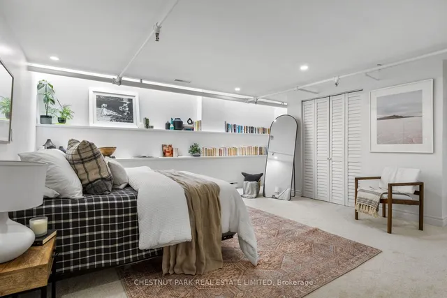 Additional property image - 70 Shaftesbury Ave Unit TH 11