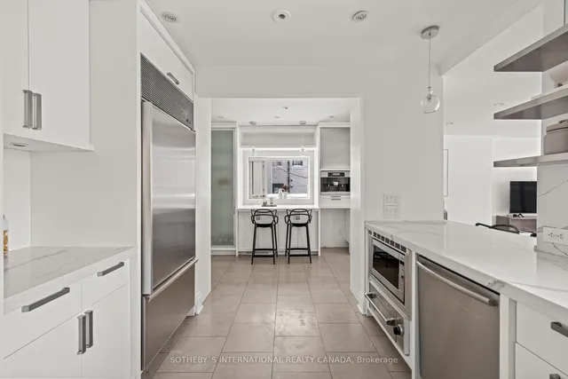 Additional property image - 208 Hillhurst Blvd
