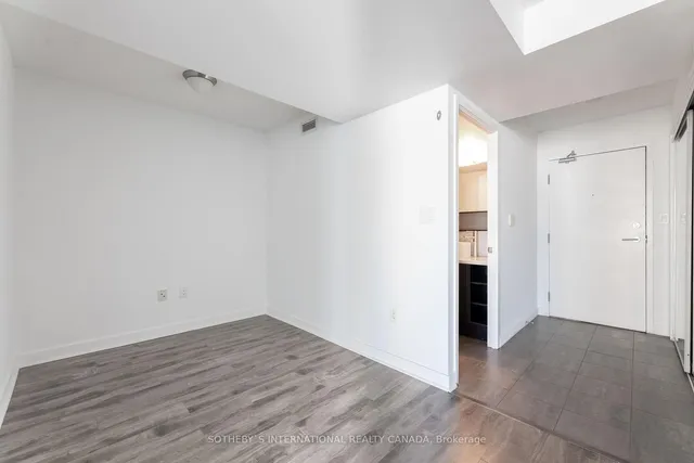 Additional property image - 11 Brunel Crt Unit 3608