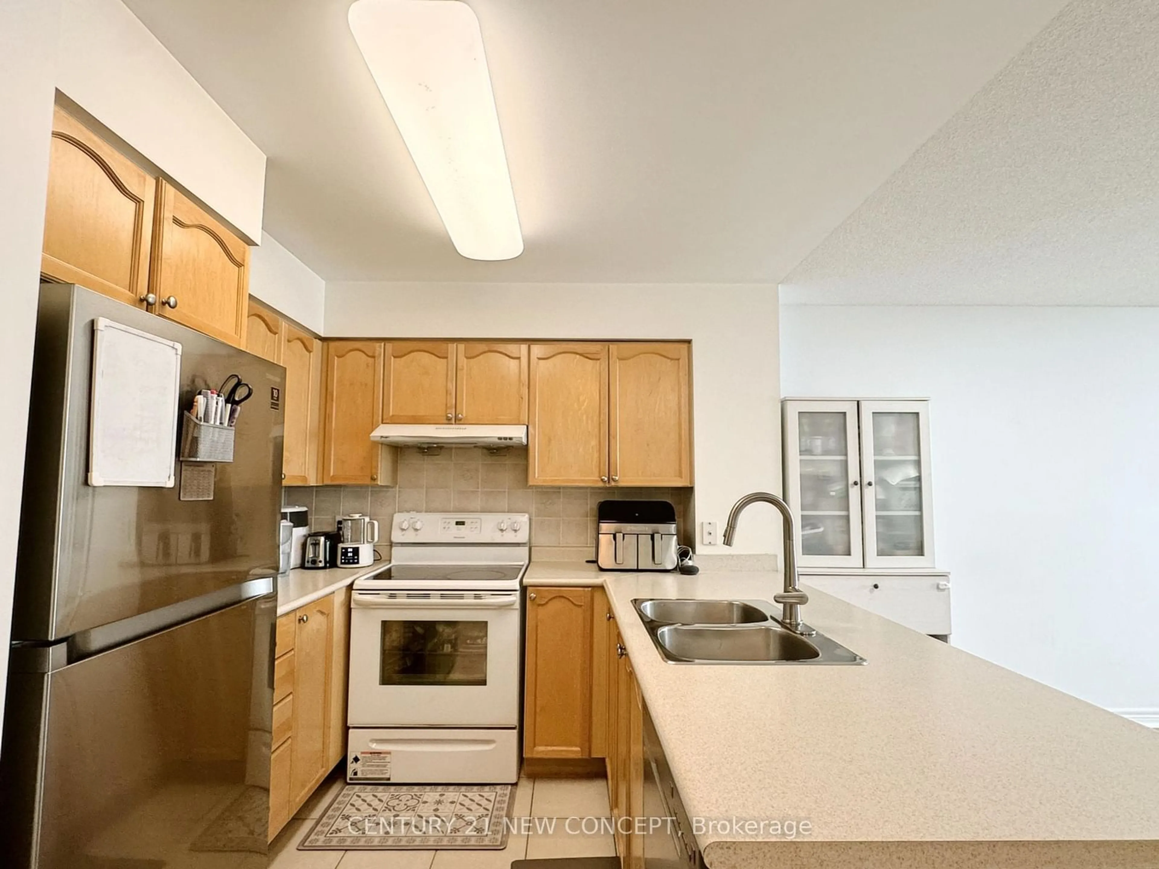 Standard kitchen, unknown for 23 Hollywood Ave #2803, Toronto Ontario M2N 7L8