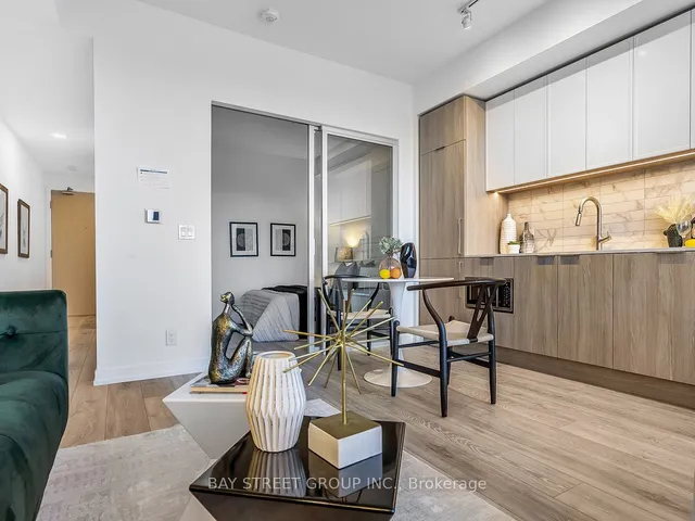 Additional property image - 2020 Bathurst St Unit 1912