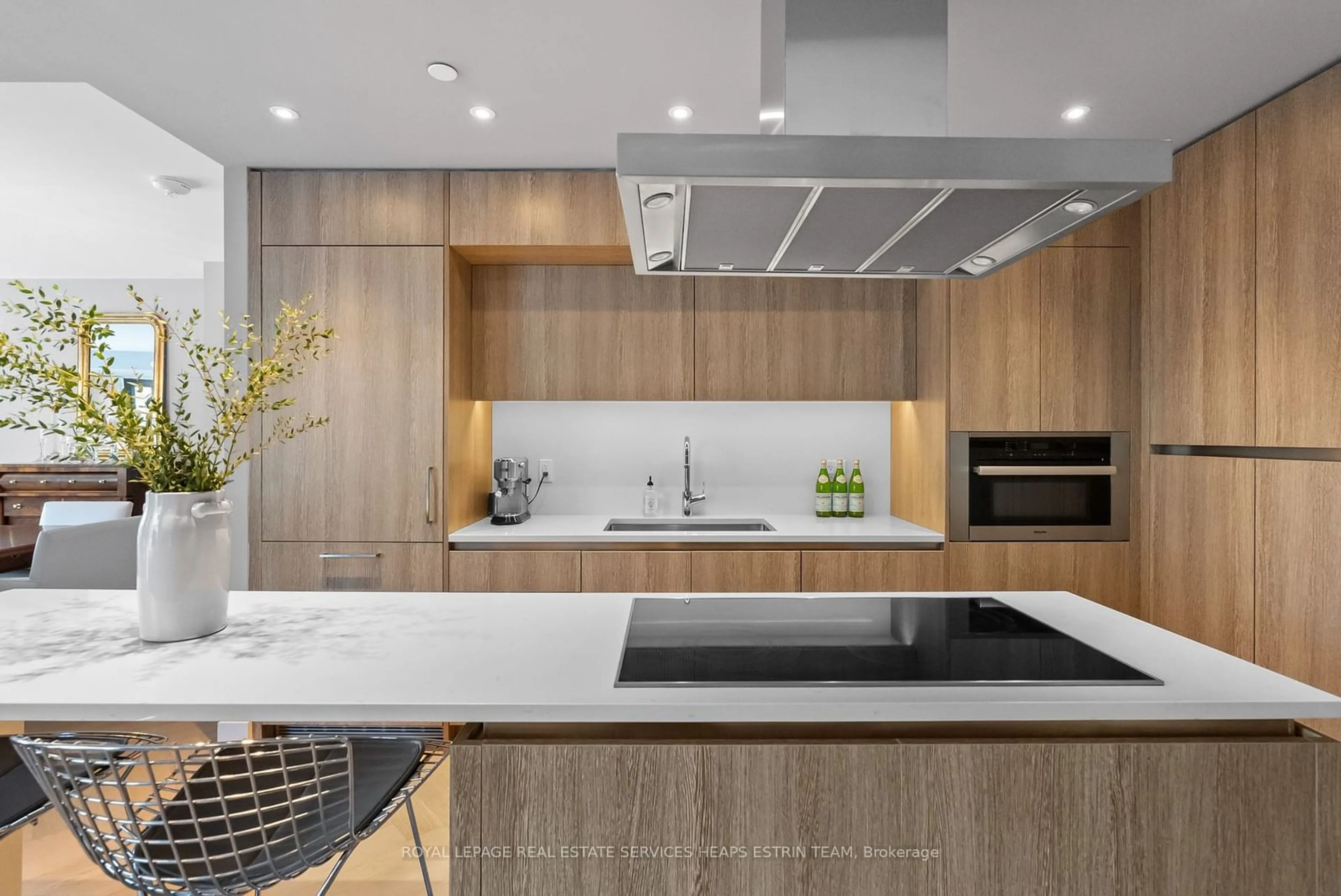 Contemporary kitchen, unknown for 6 Jackes Ave #301, Toronto Ontario M4T 0A5