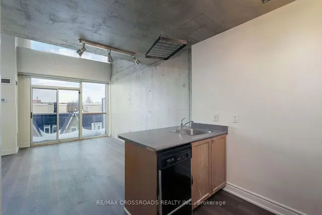 Additional property image - 954 King St Unit 526