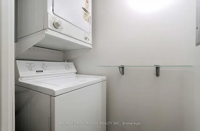 Additional property image - 954 King St Unit 526