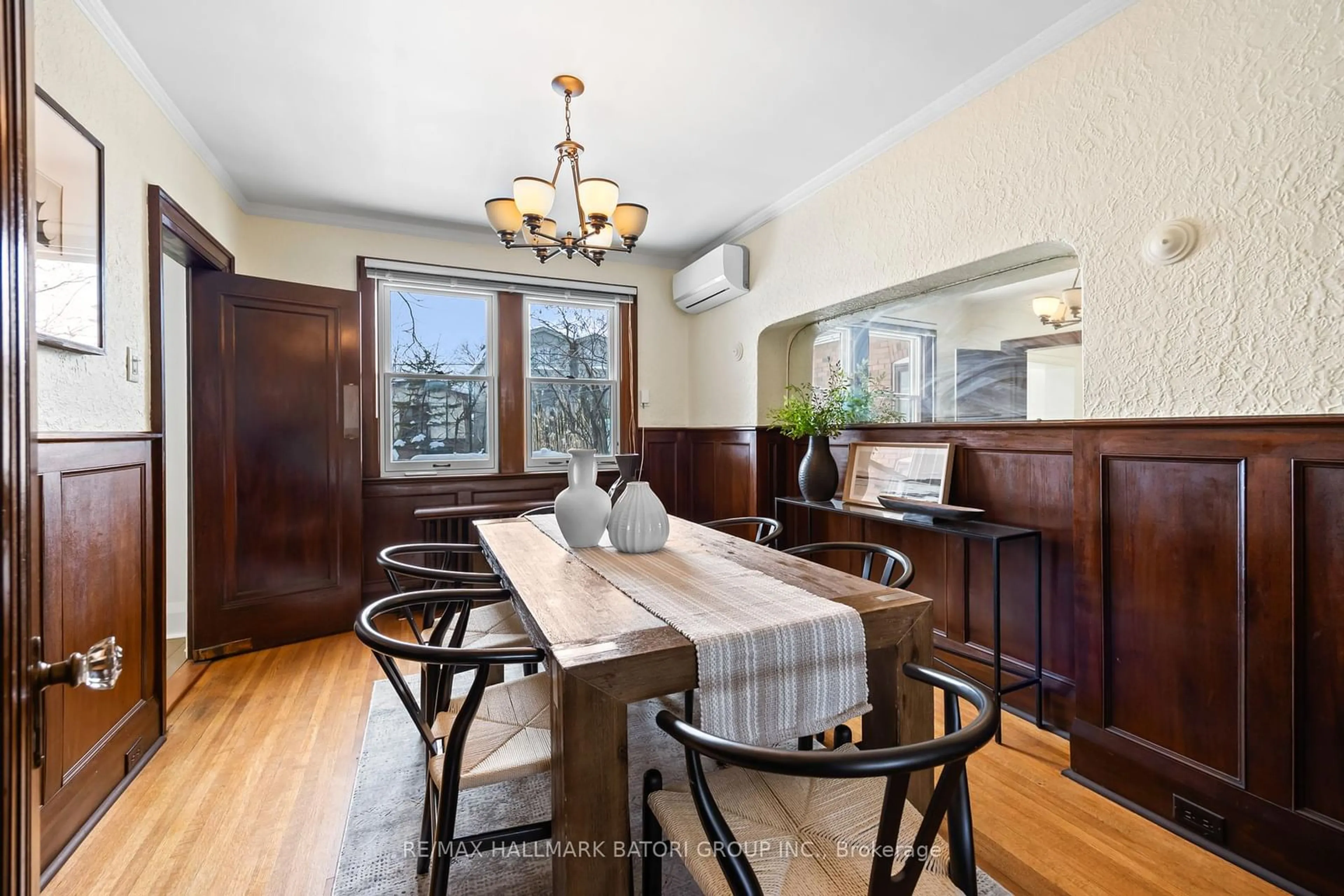 Dining room, wood/laminate floor for 110 Heddington Ave, Toronto Ontario M5N 2K8