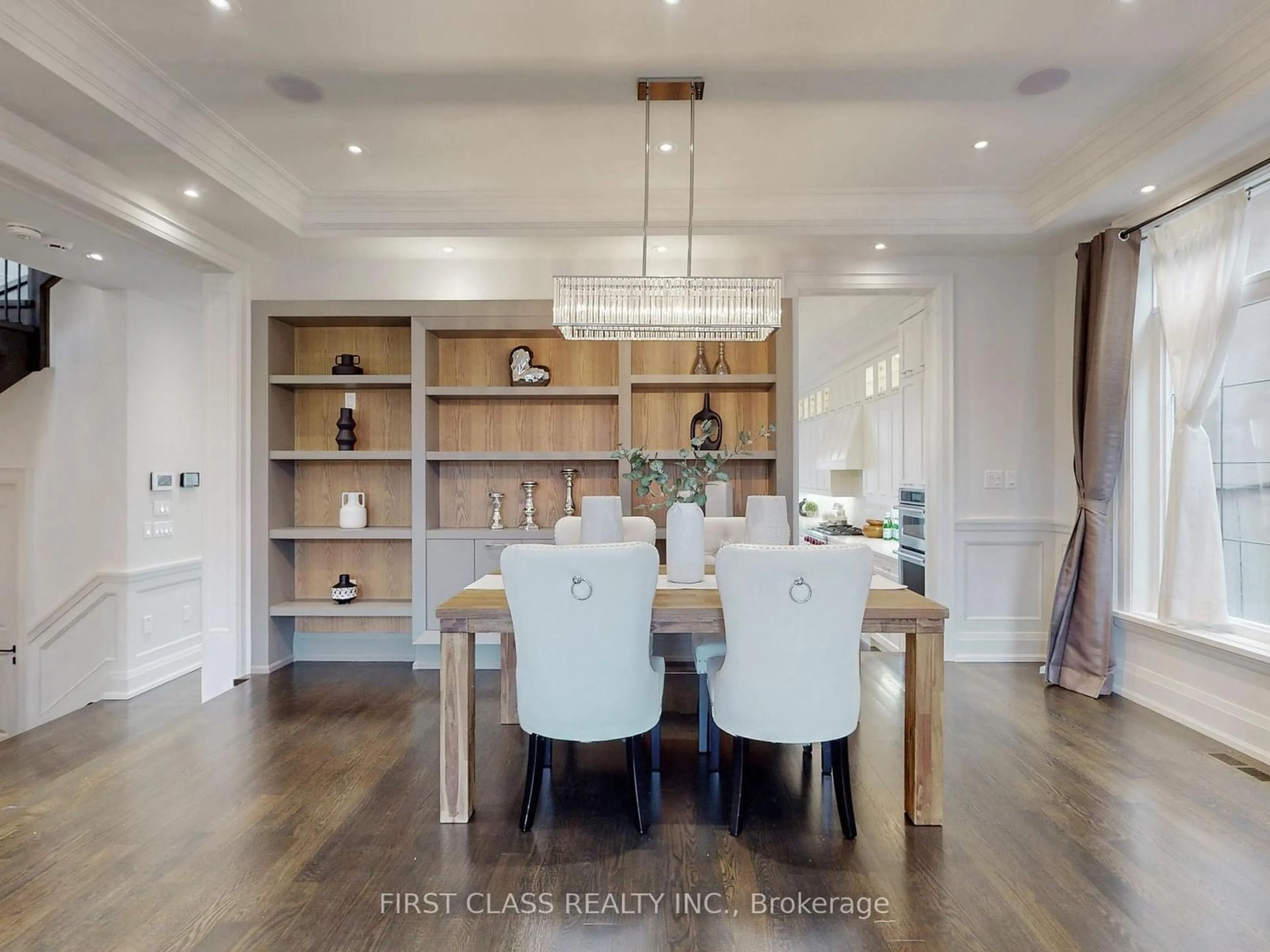 Dining room, wood/laminate floor for 504 Broadway Ave, Toronto Ontario M4G 2R8