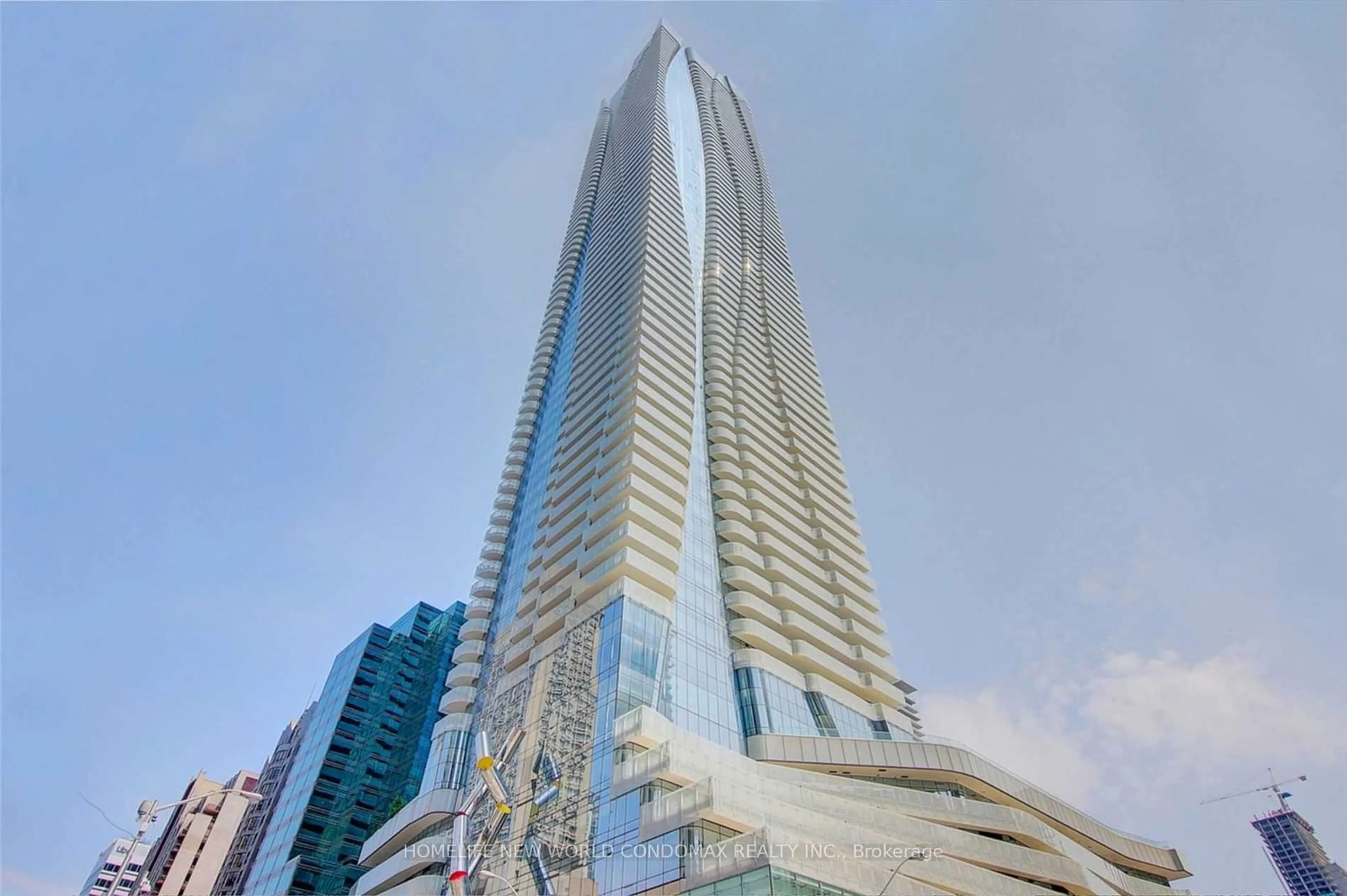 Indoor foyer for 1 Bloor St #6904, Toronto Ontario M4W 1A9