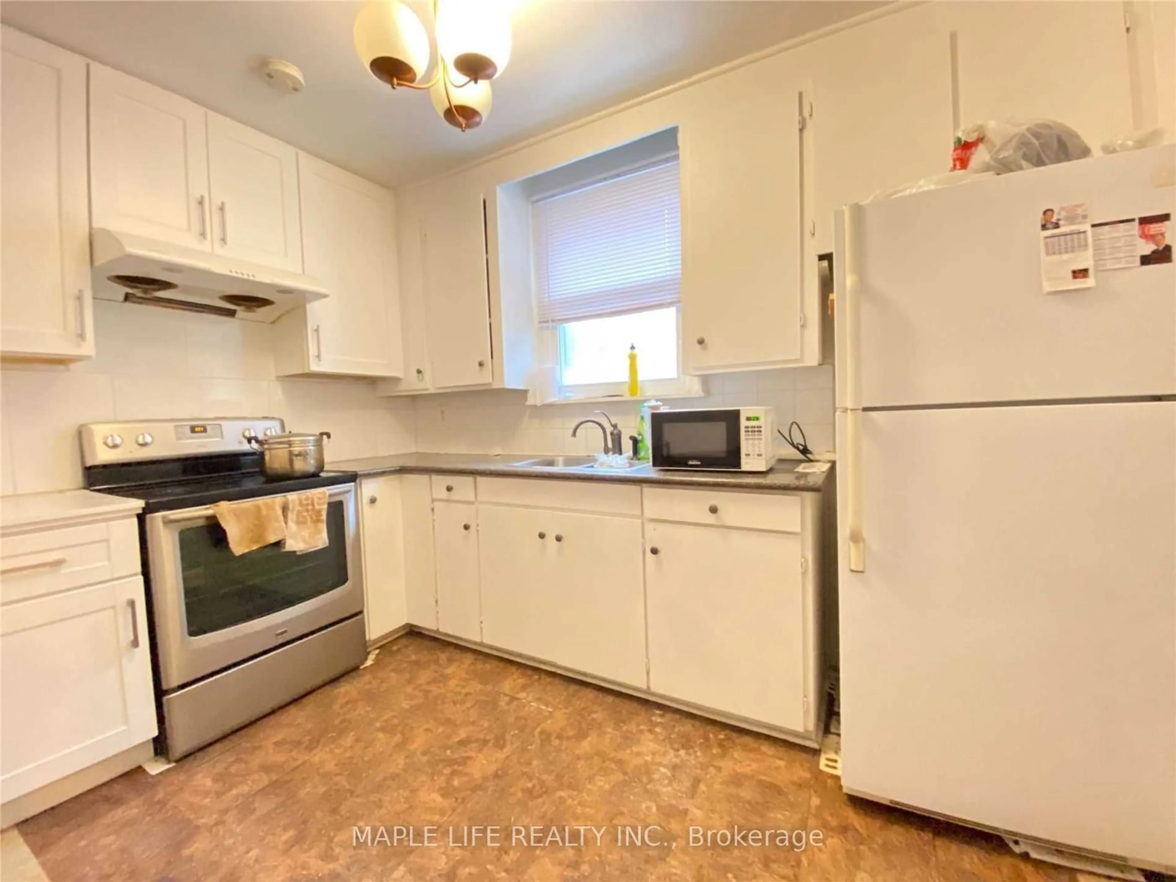 Standard kitchen, unknown for 197 Finch Ave, Toronto Ontario M2N 4S1