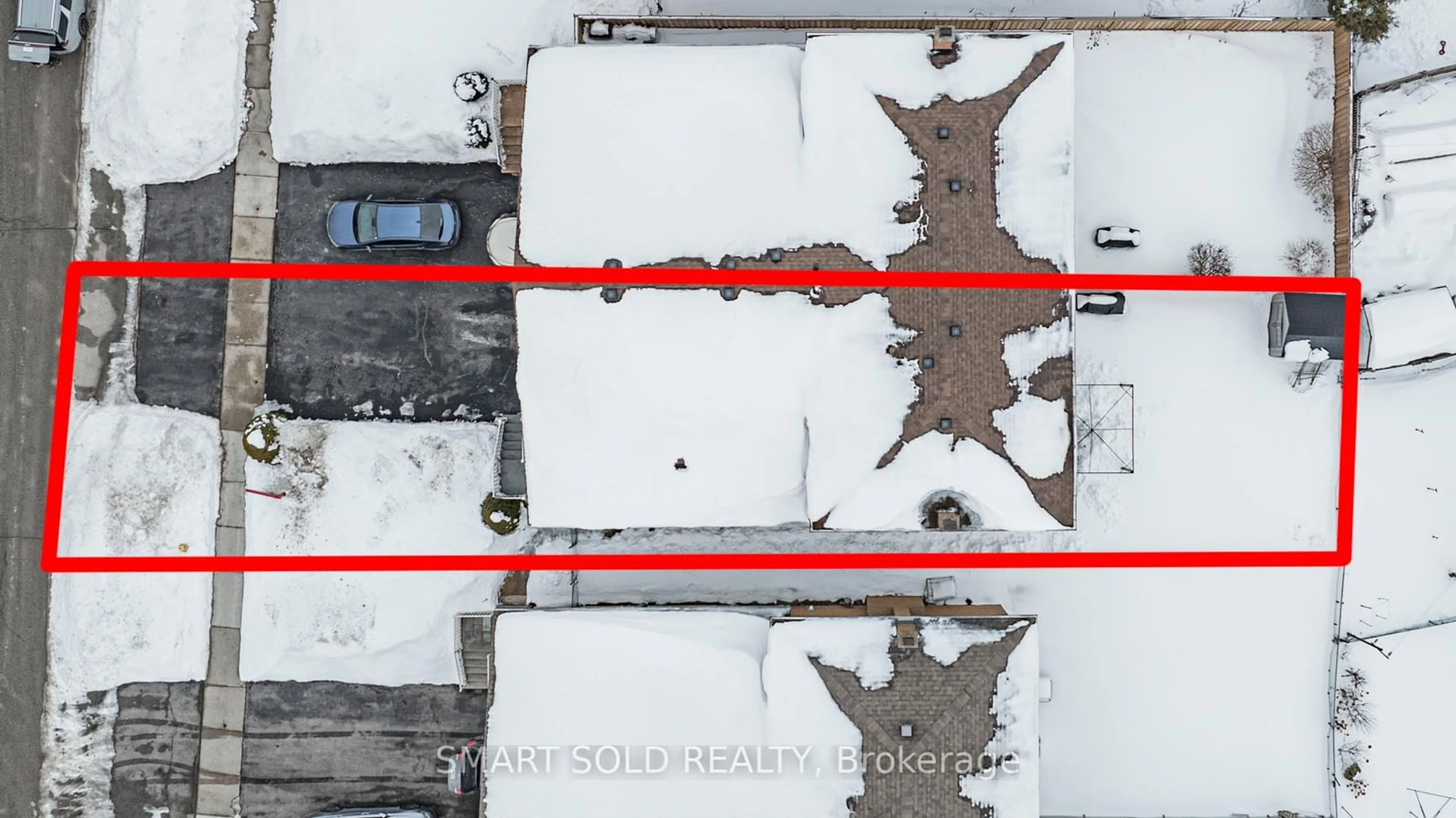 A pic from outside/outdoor area/front of a property/back of a property/a pic from drone, building for 137 Shawnee Circ, Toronto Ontario M2H 2Y3