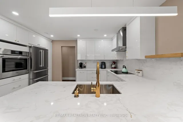 Additional property image - 130 Neptune Dr Unit 1501