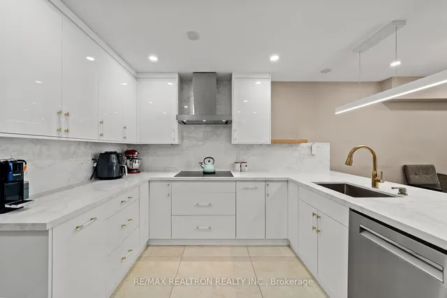 Additional property image - 130 Neptune Dr Unit 1501