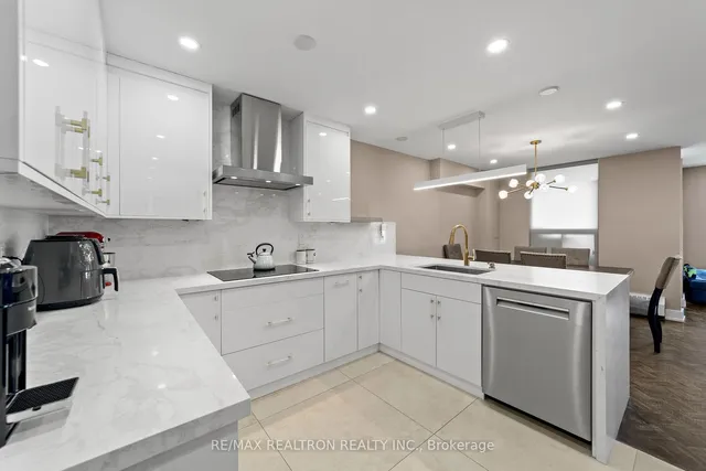 Additional property image - 130 Neptune Dr Unit 1501