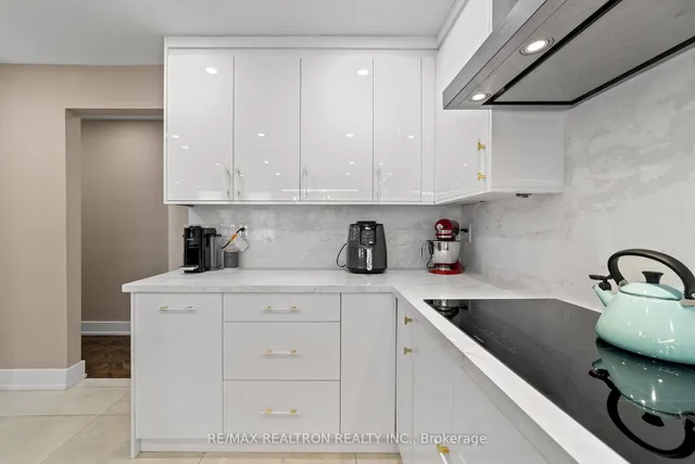 Additional property image - 130 Neptune Dr Unit 1501