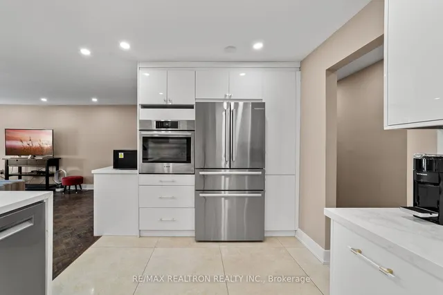 Additional property image - 130 Neptune Dr Unit 1501