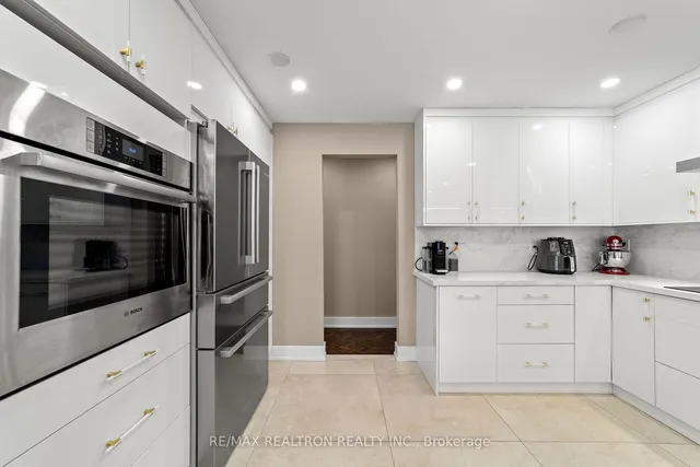 Additional property image - 130 Neptune Dr Unit 1501