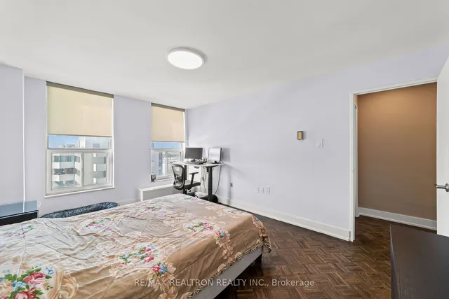 Additional property image - 130 Neptune Dr Unit 1501