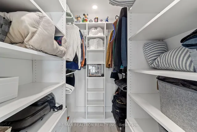 Additional property image - 130 Neptune Dr Unit 1501
