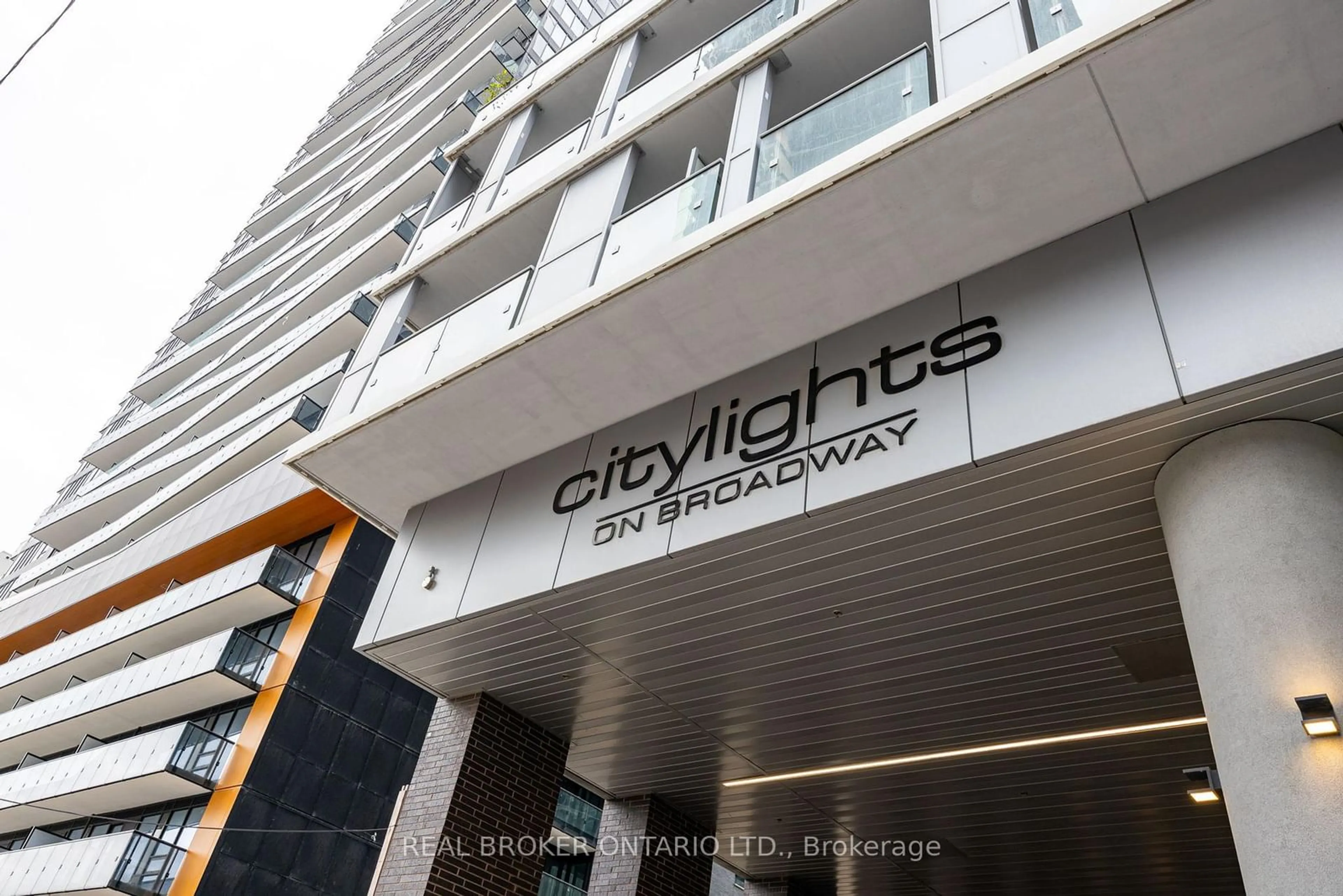 Indoor foyer for 99 Broadway Ave #2108, Toronto Ontario M4P 0E3