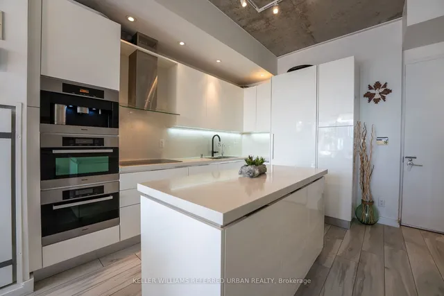 Additional property image - 33 Mill St Unit 624