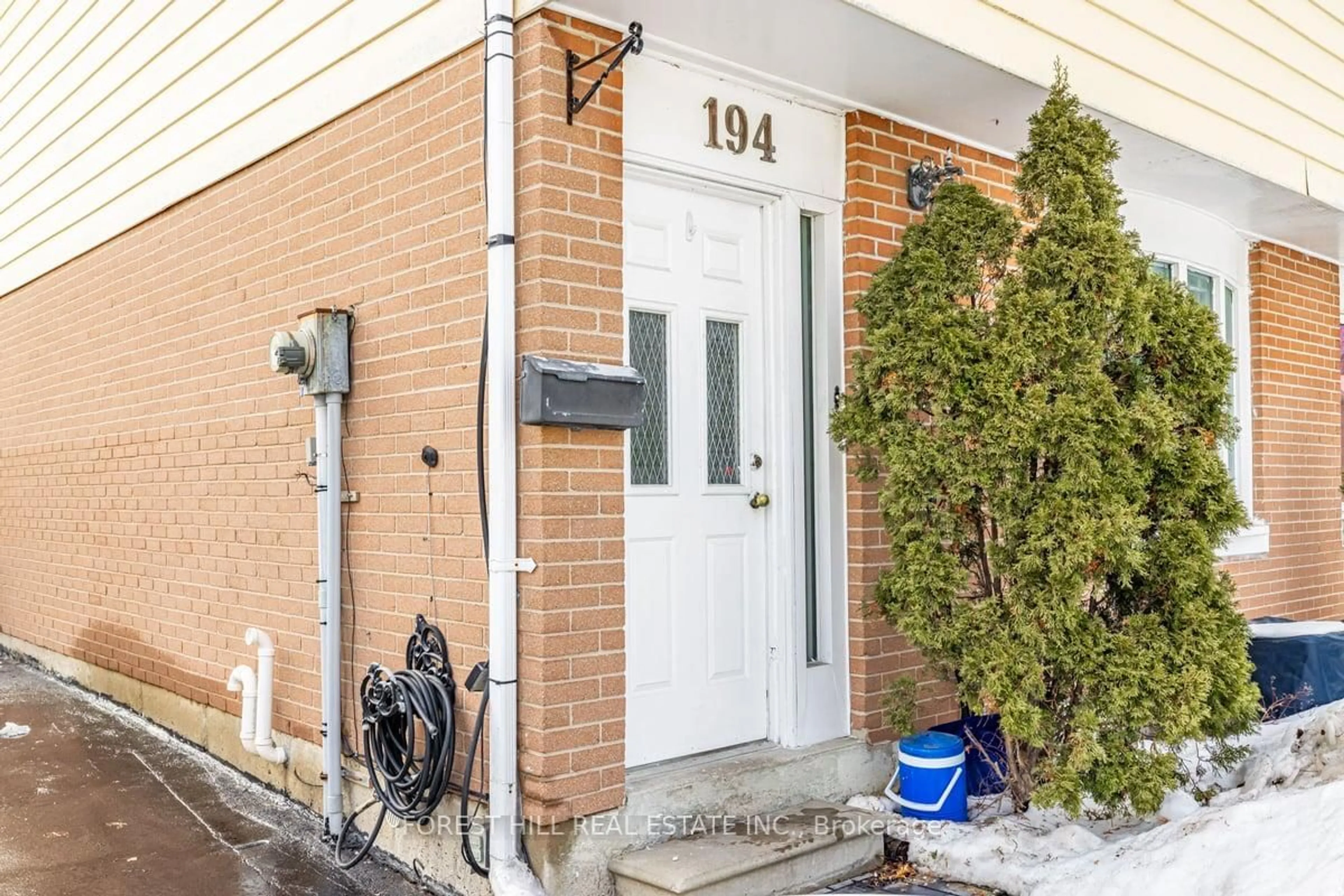 Indoor entryway for 194 Hollyberry Tr, Toronto Ontario M2H 2P4