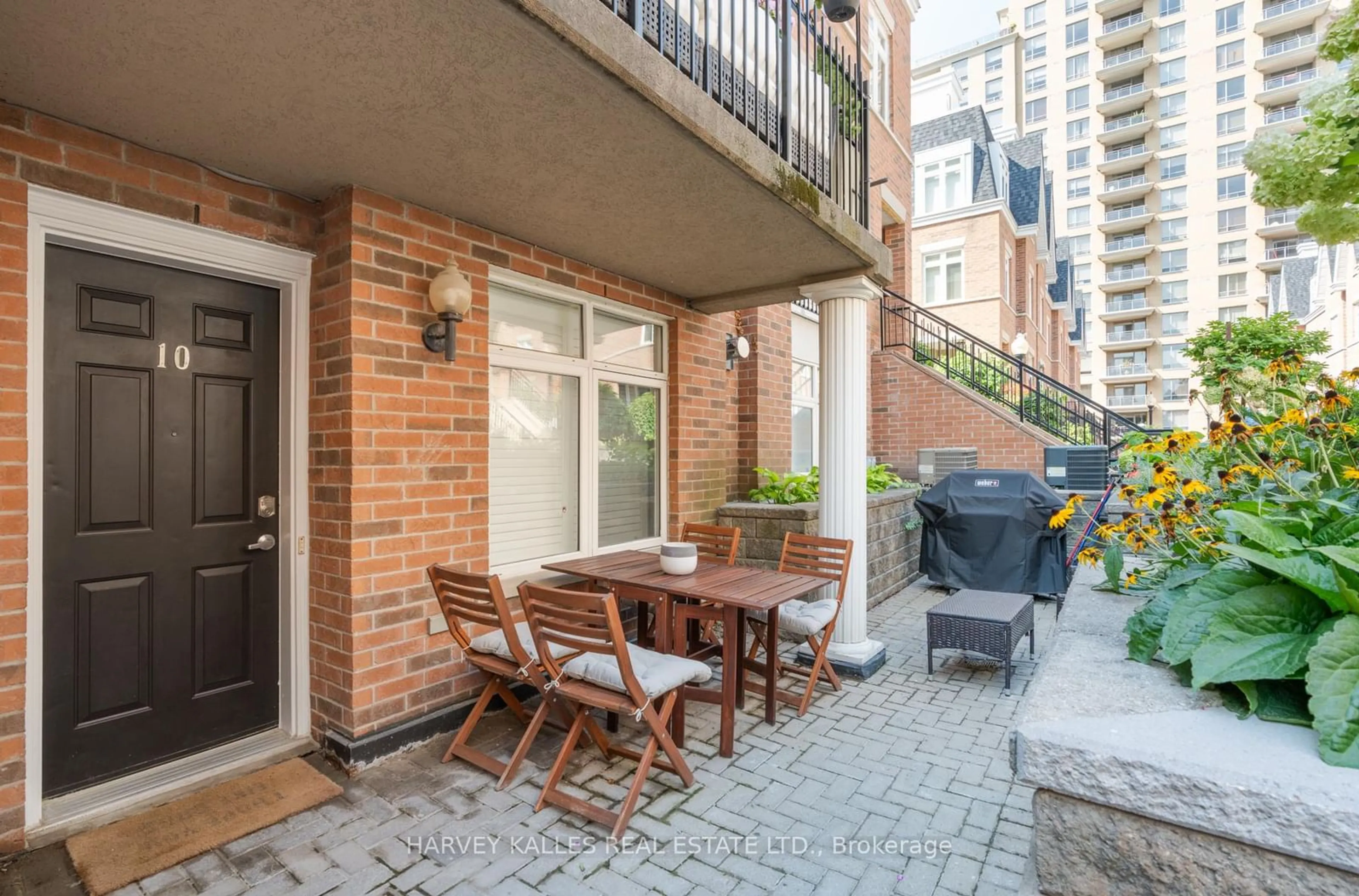 Patio, street for 85 Lillian St #10, Toronto Ontario M4S 2H7