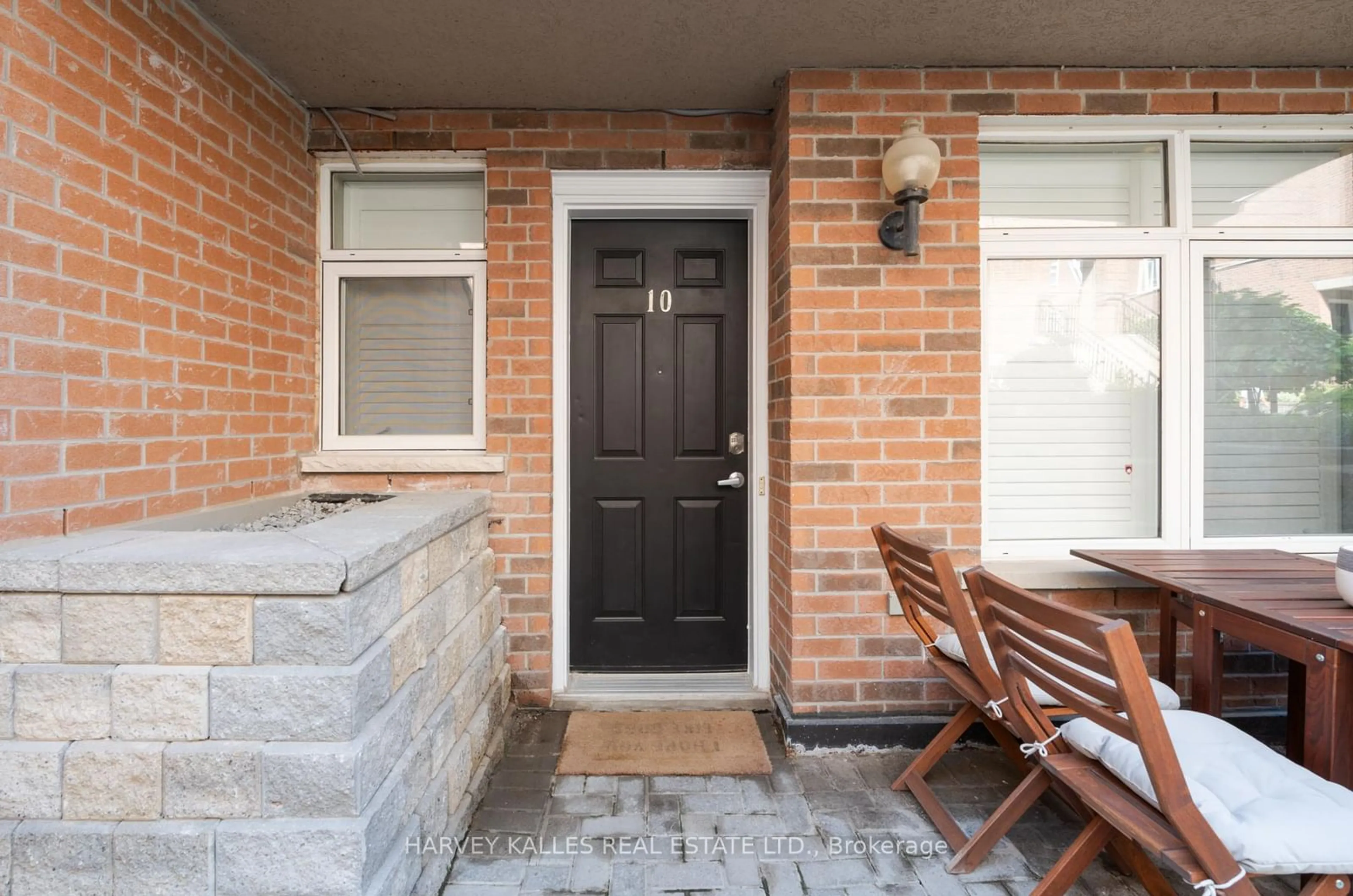 Home with brick exterior material, street for 85 Lillian St #10, Toronto Ontario M4S 2H7